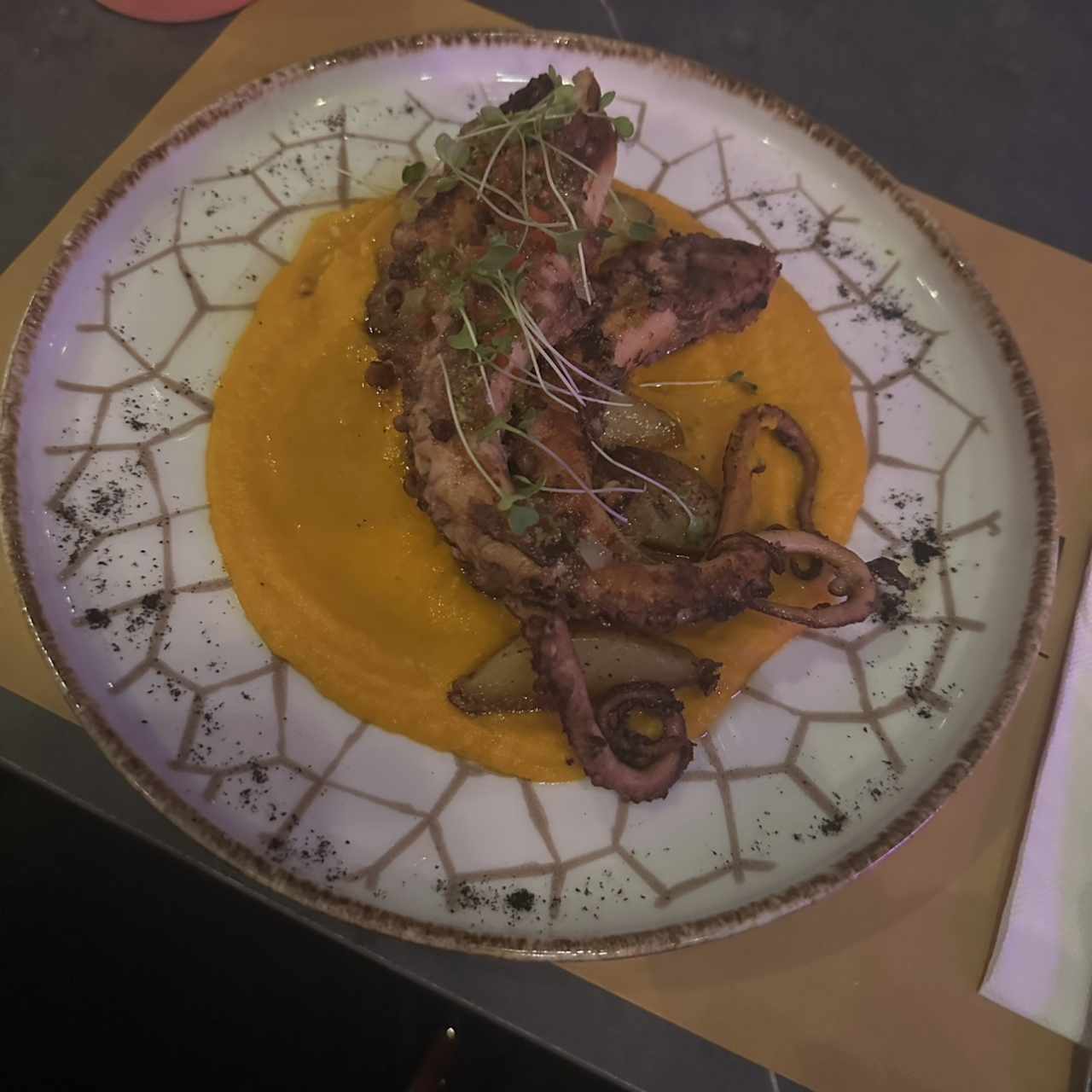 Pulpo al estilo mediterráneo 