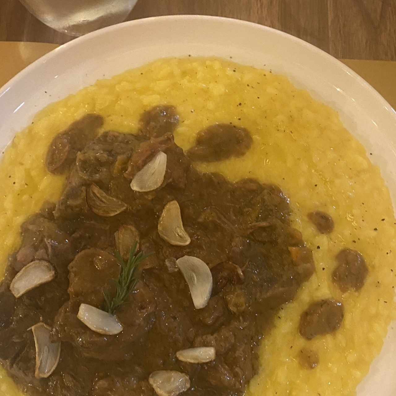 Ossobuco Con Rissoto Alla Milanese