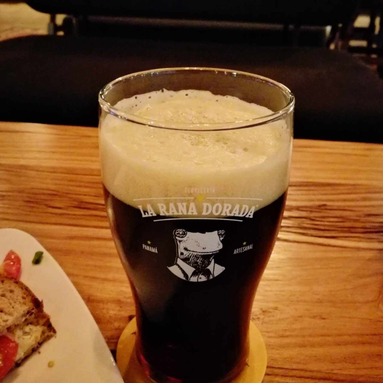 club Sandwitch + Porter jarra
