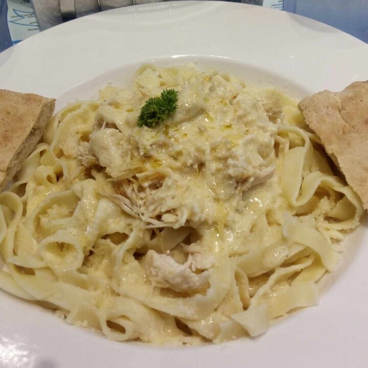 Fetuchinne de pollo