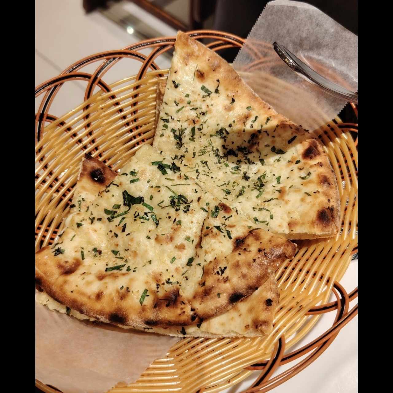 Naan de Queso y Ajo