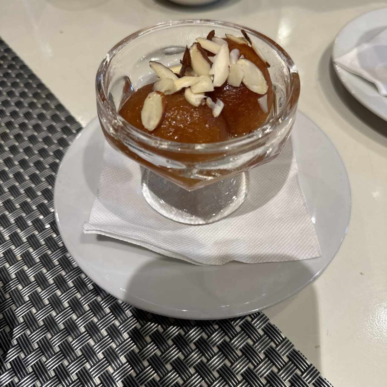Postres - Gulab Jamun