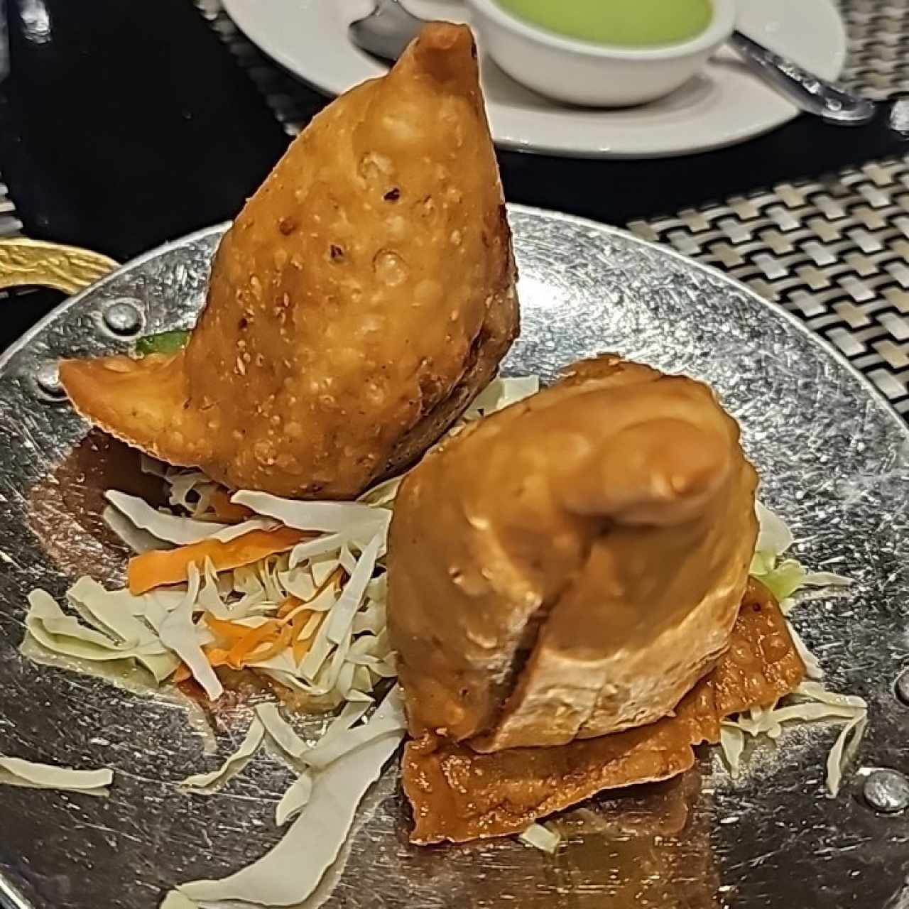 Entradas Vegetarianas - SAMOSA (2 Piezas )