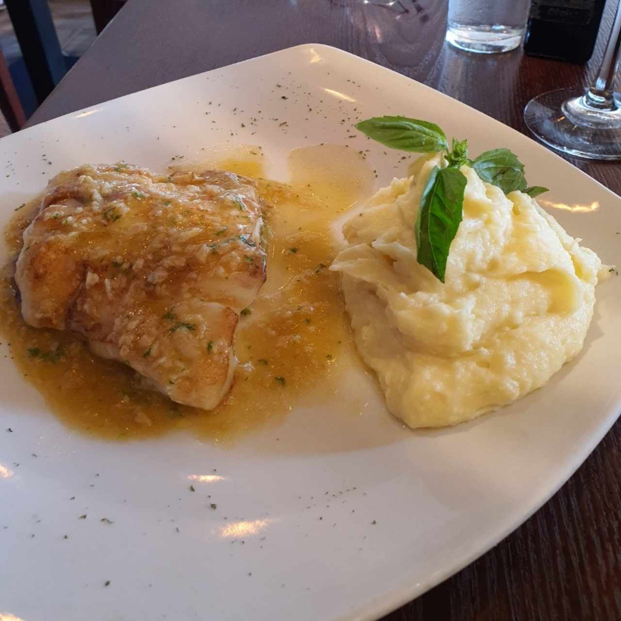 corvina al ajillo