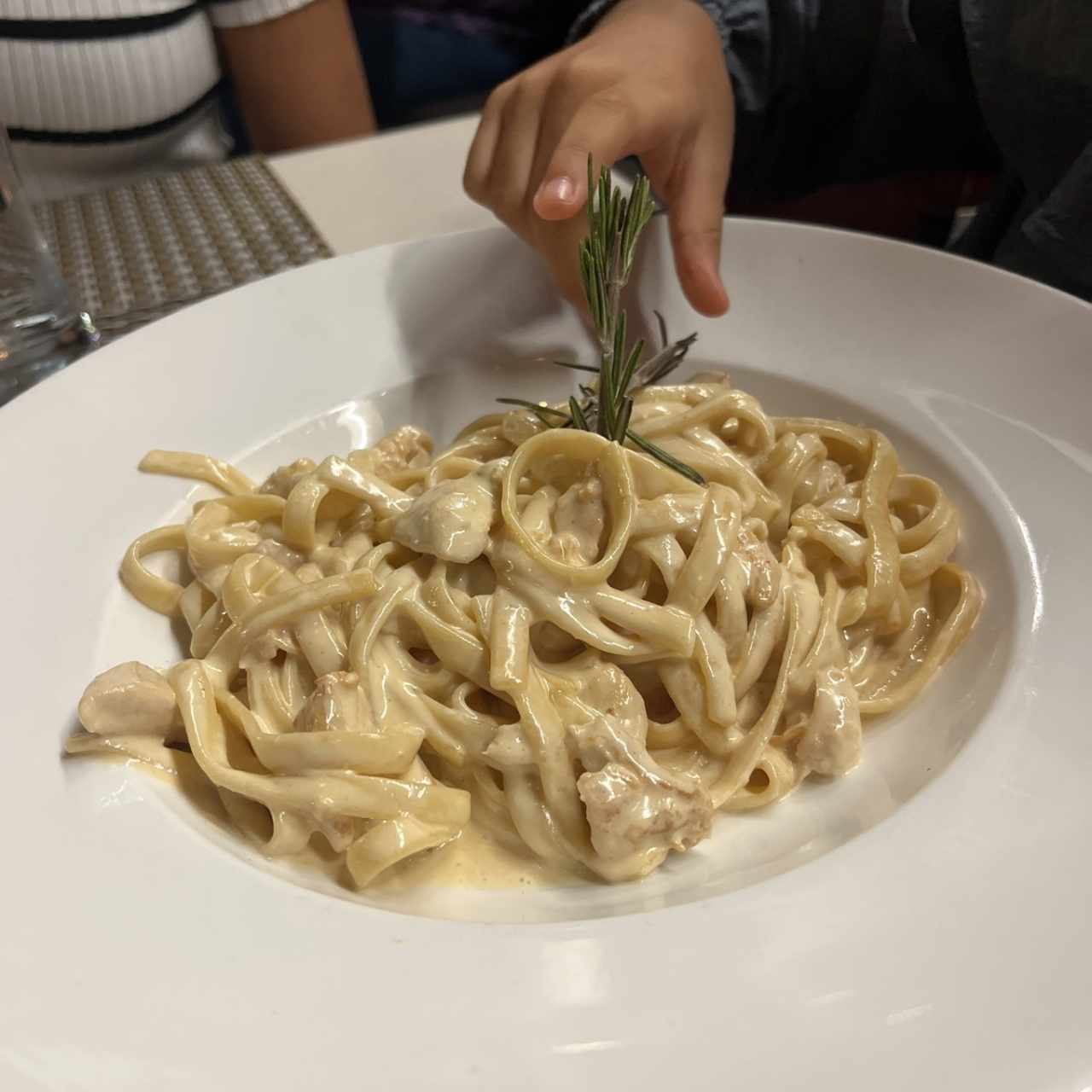 Pasta Alfredo Con Pollo