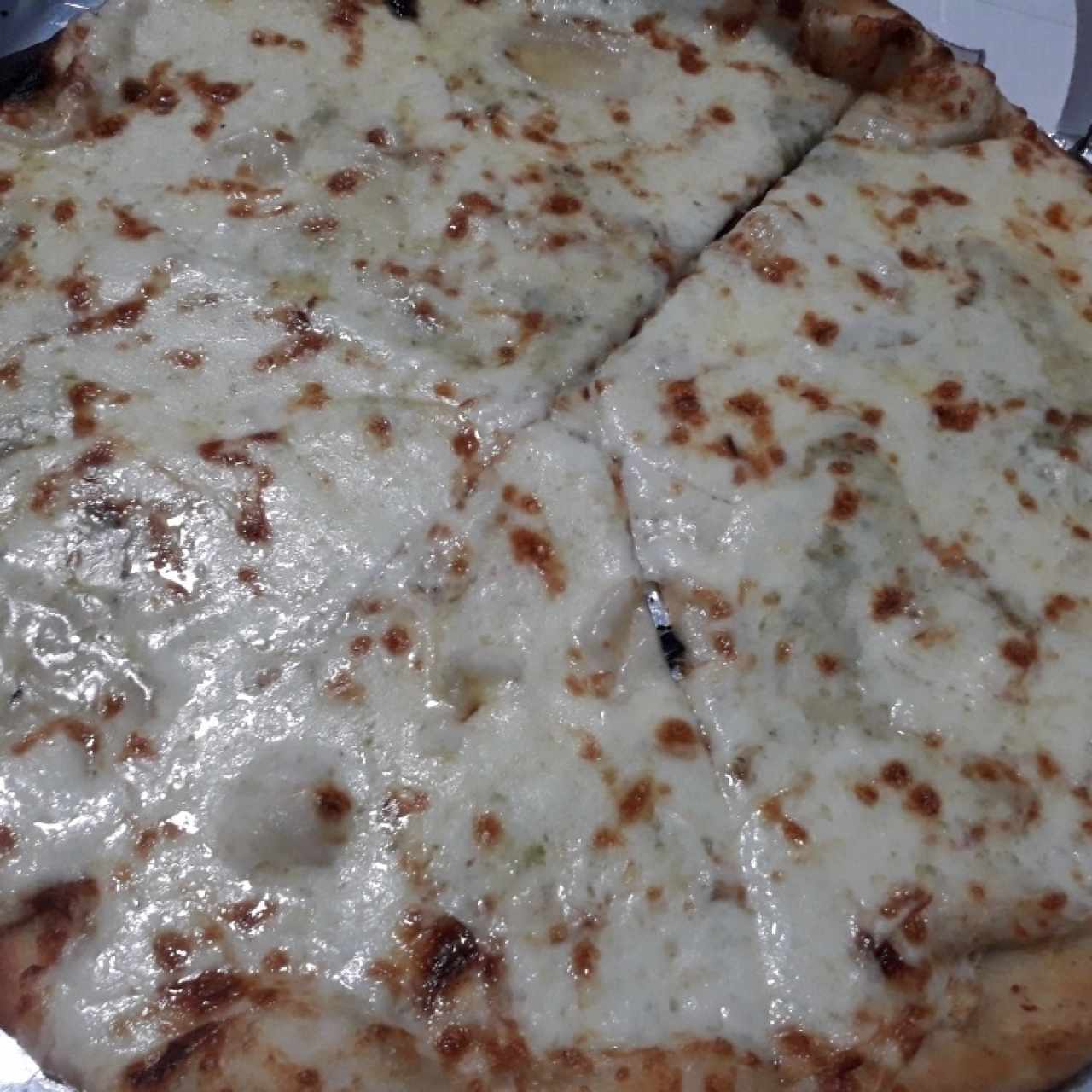 Pizza Familiar 4 Quesos