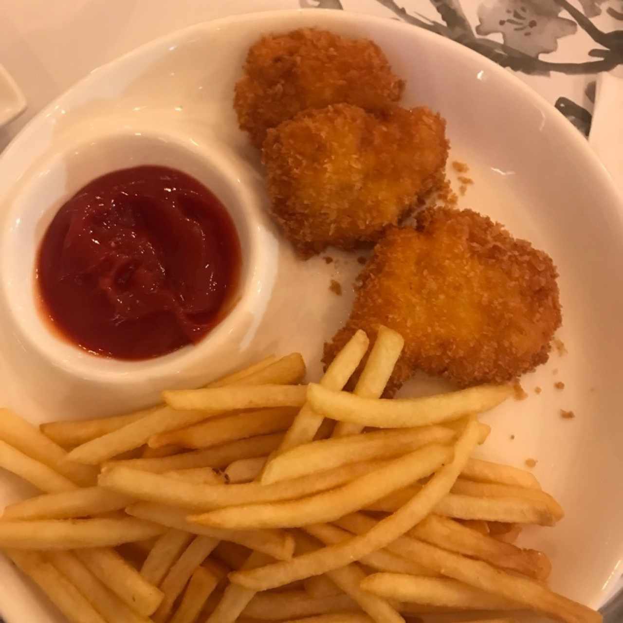 Pollo y papas fritas