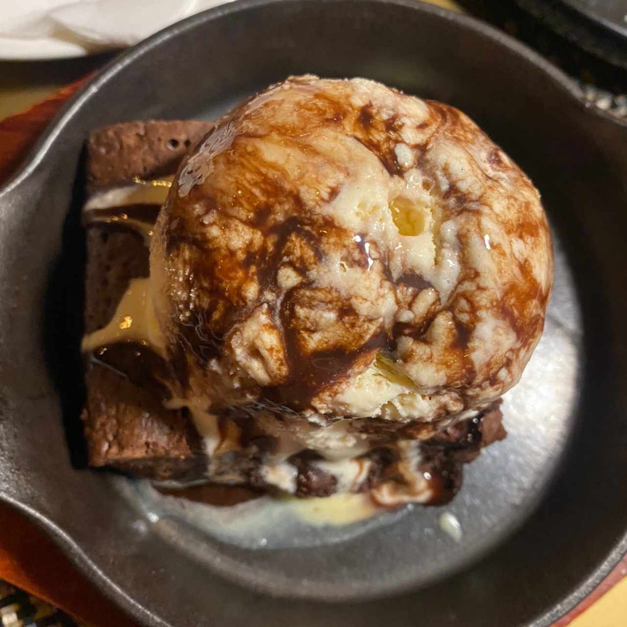 Brownie con Helado