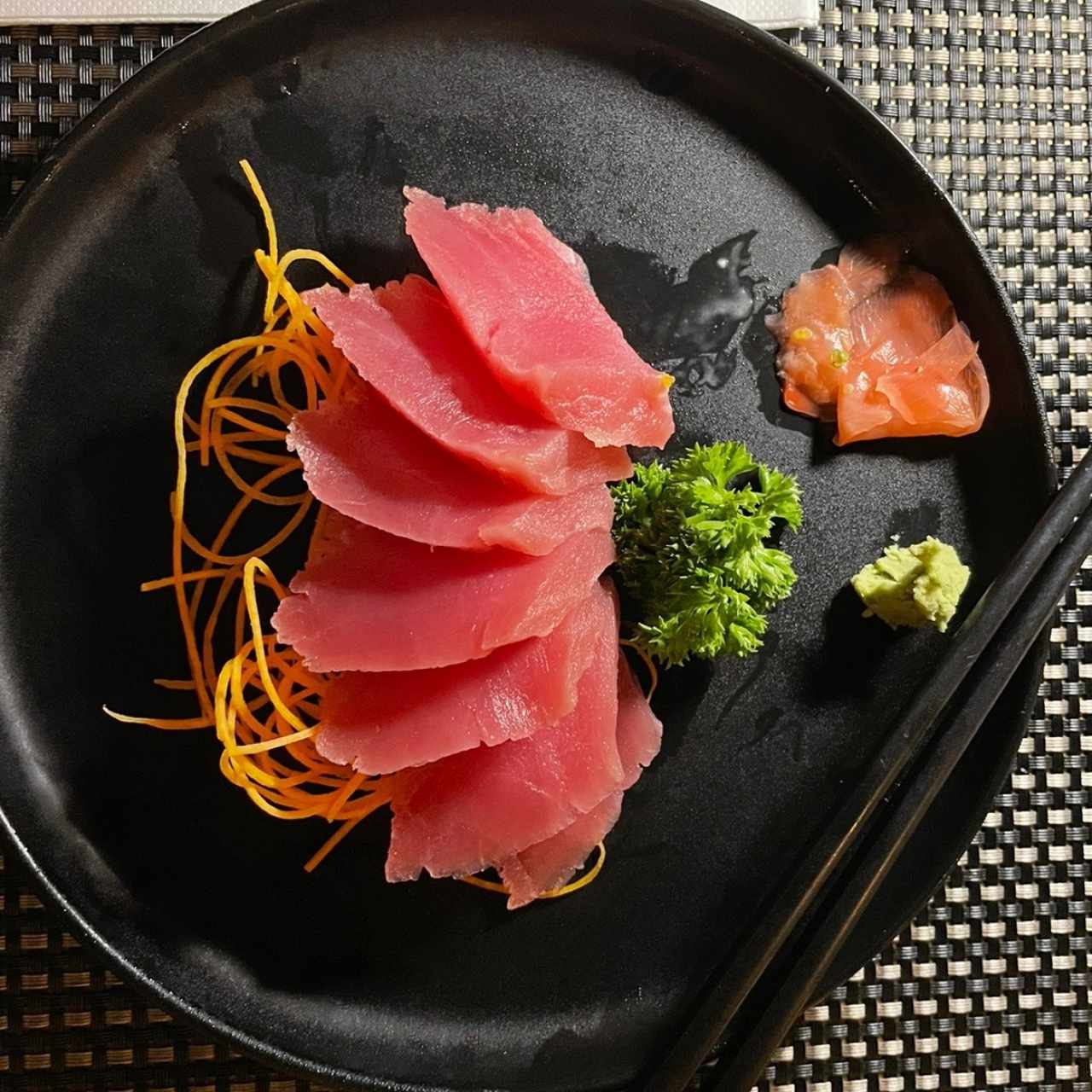 Sashimi tuna 