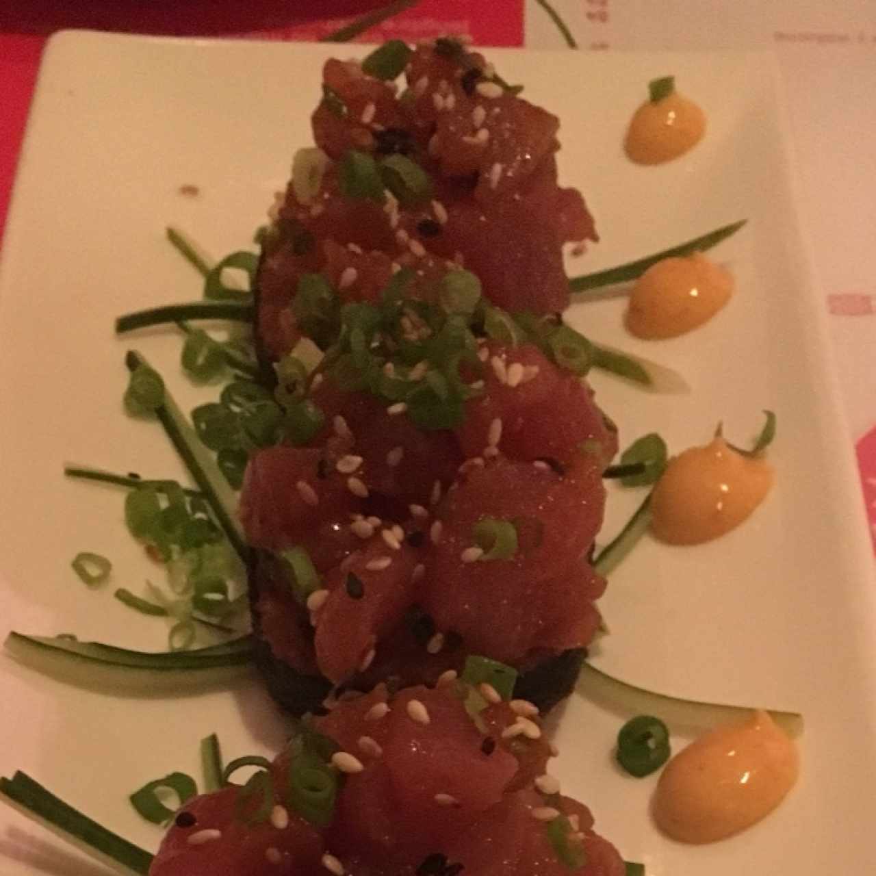 Entradas/Carpaccio - Tartare de Atún
