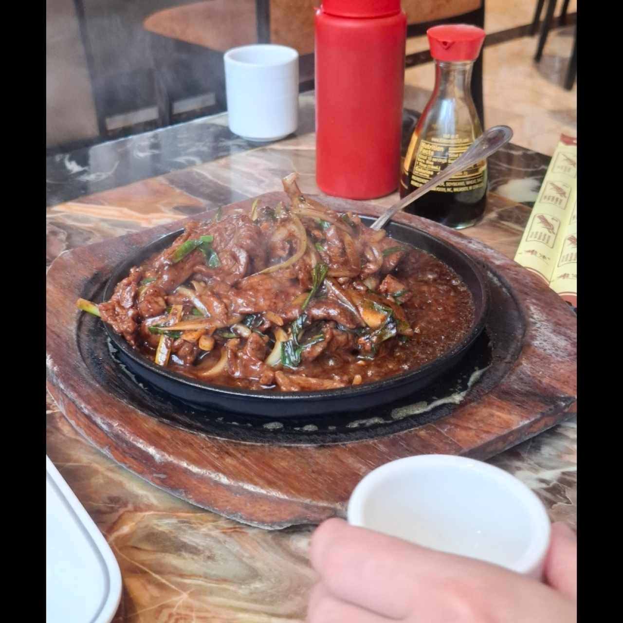 Carne o calamares a la plancha