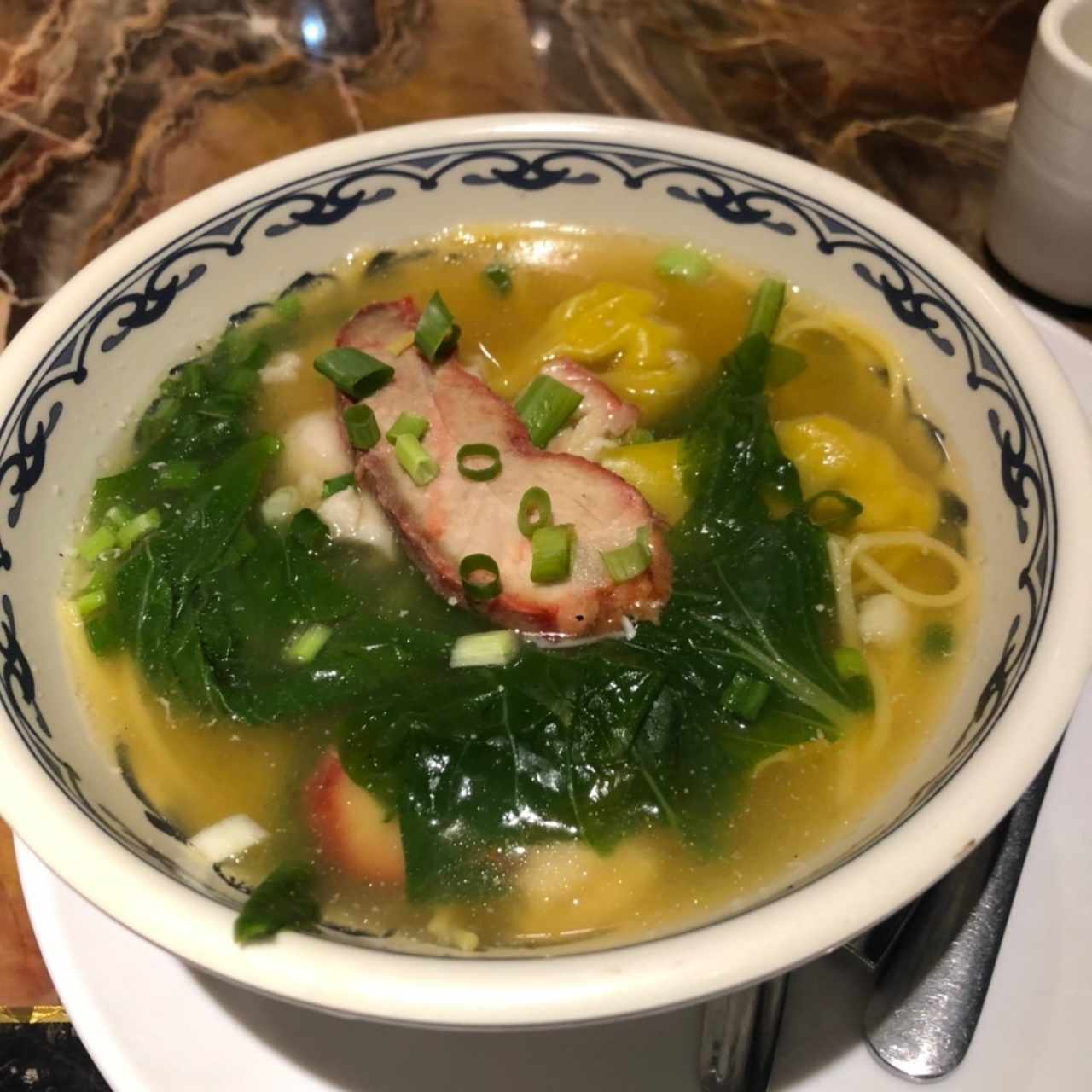 sopa de wanton