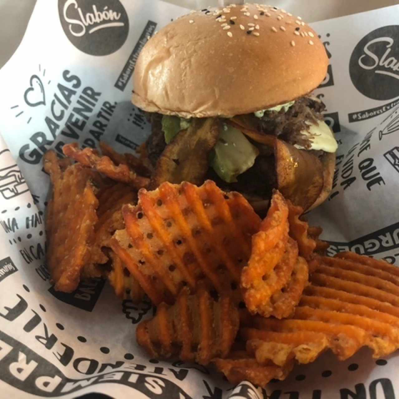 La Panameña con camote frito