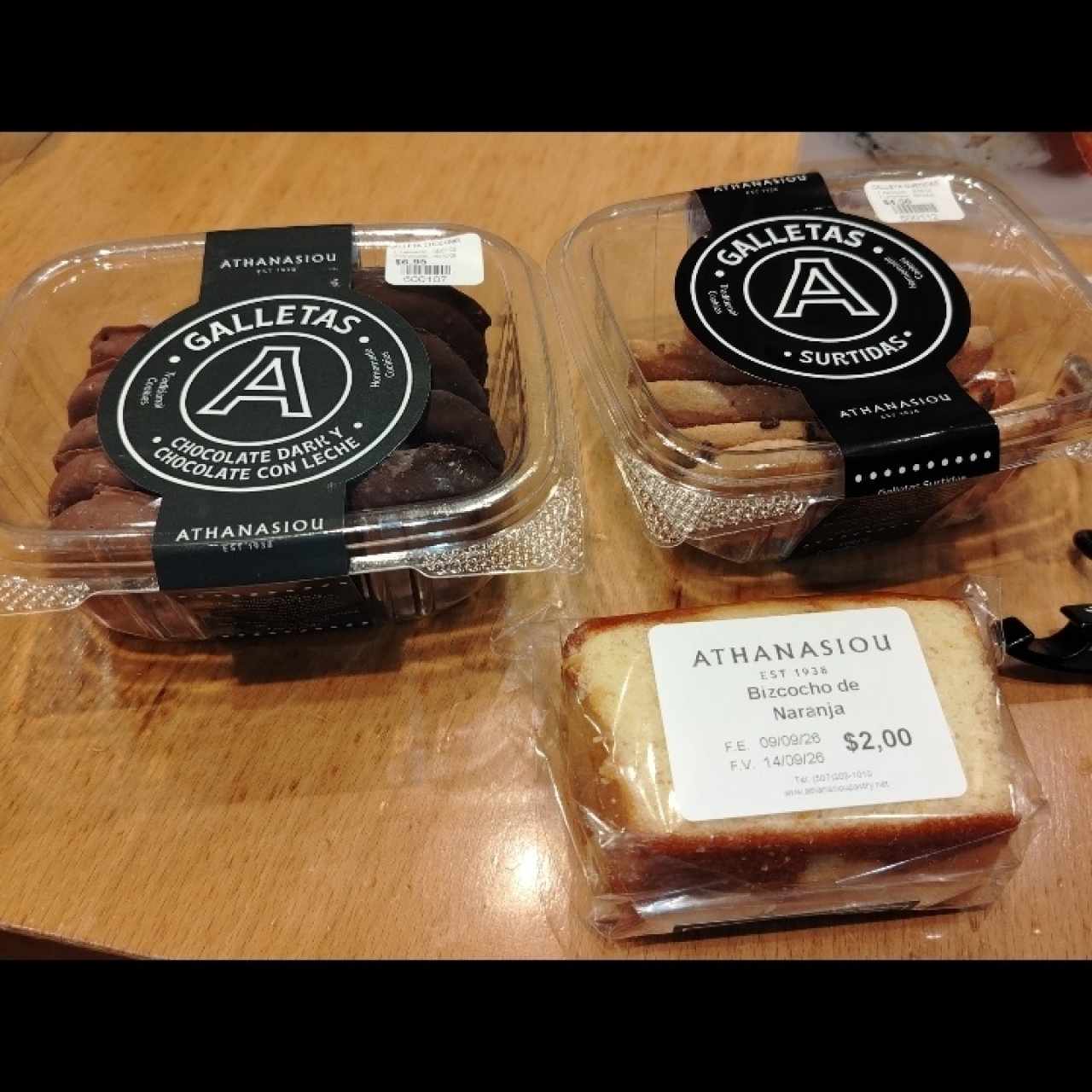 Galleta chocolate y surtido y Biscocho naranja 