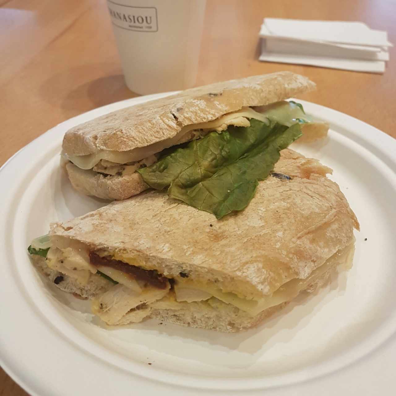 panini de pollo con tomate seco