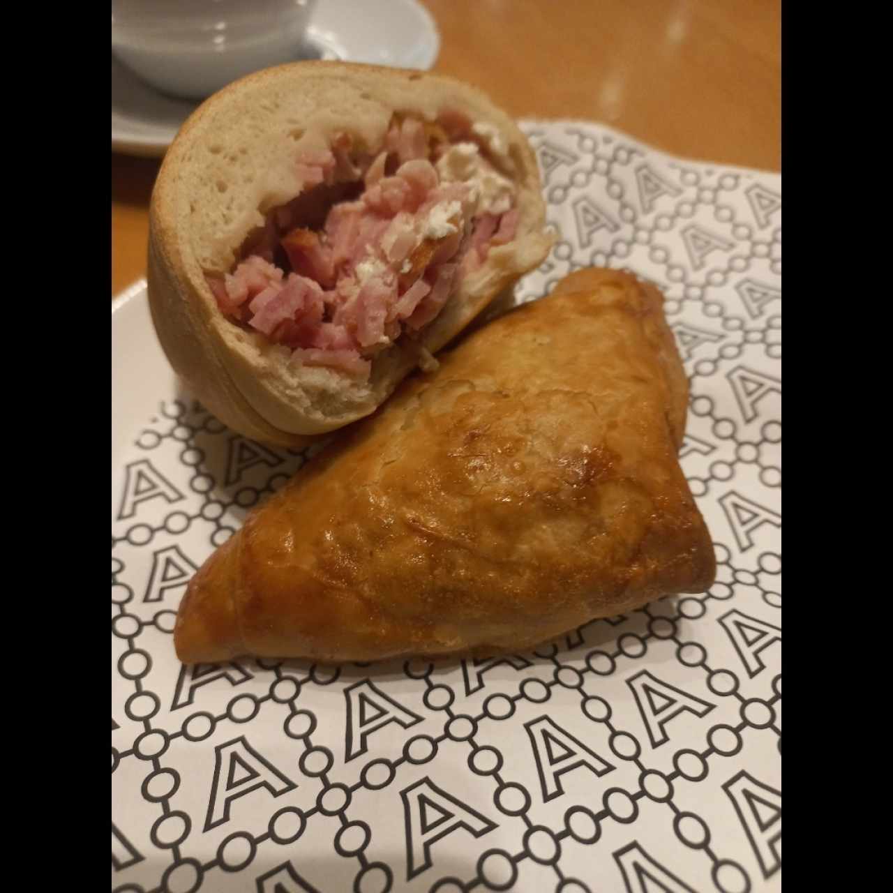 Cachito de Pavo y queso crema