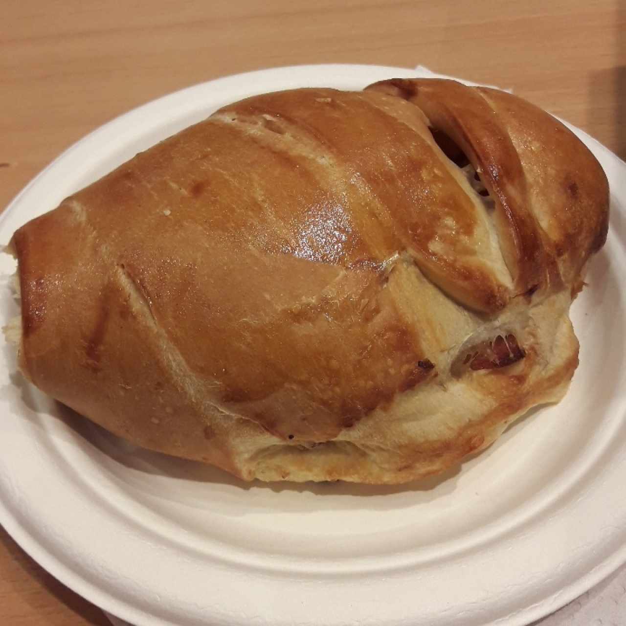 cachito de jamon y queso crema