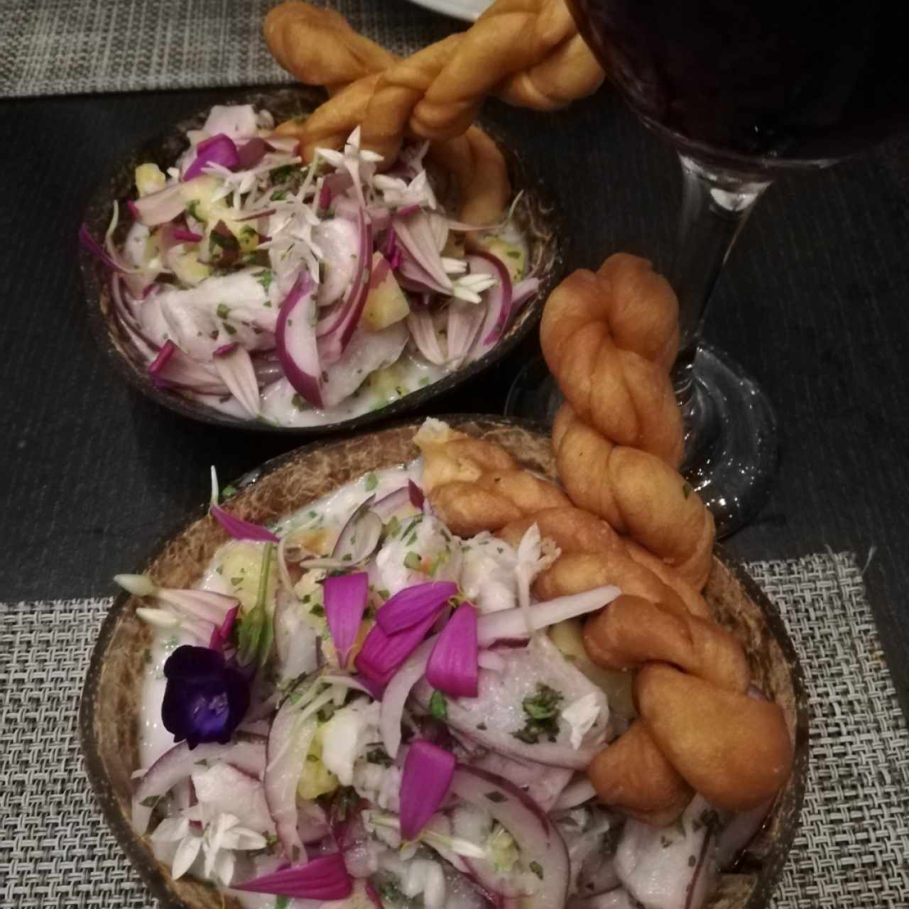 ceviche de corvina con leche de coco y piña