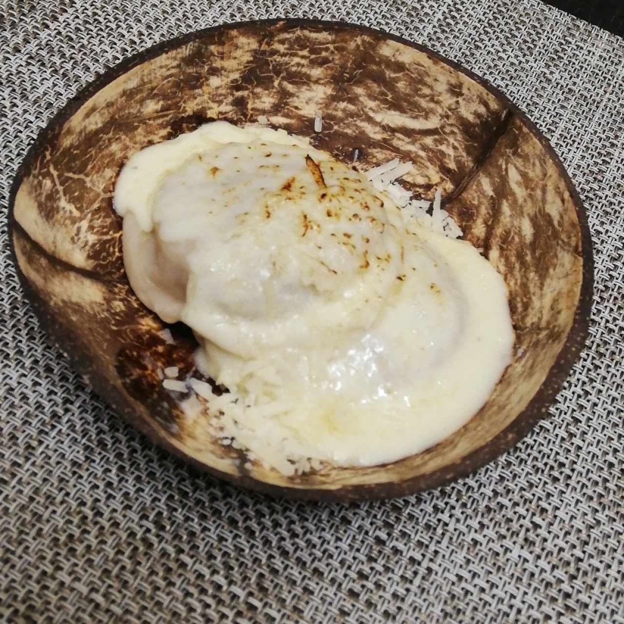 Sorrentino de mariscos en salsa 4 quesos.