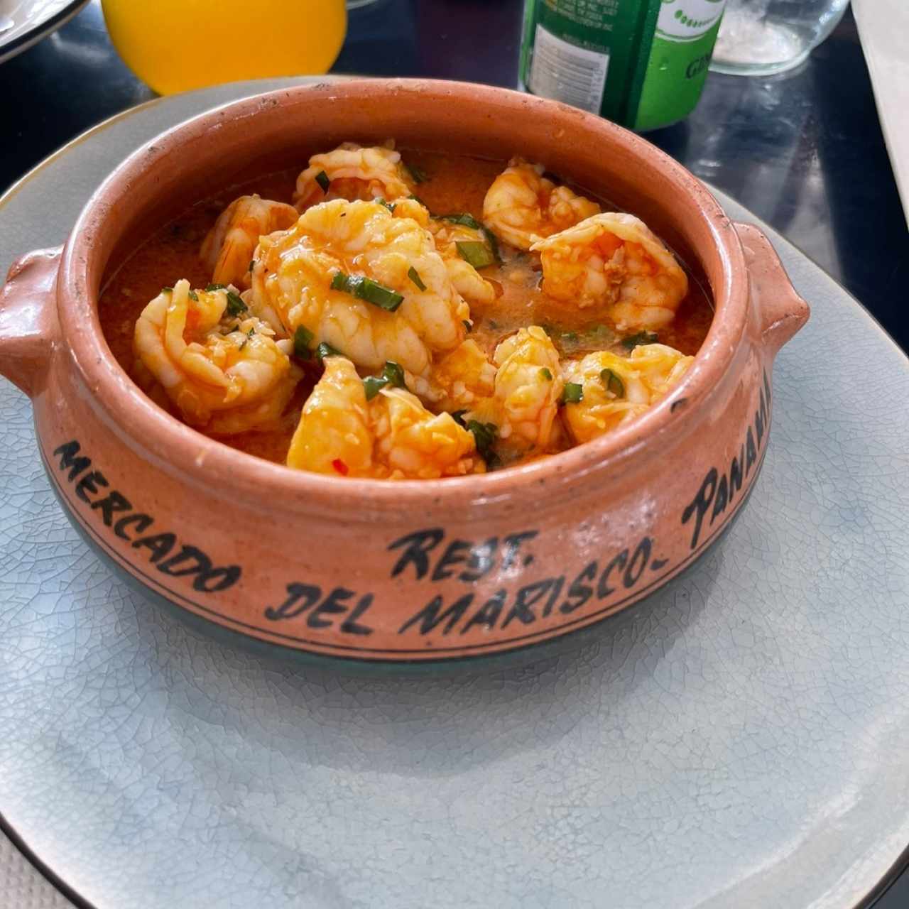 Camarones al ajillo 
