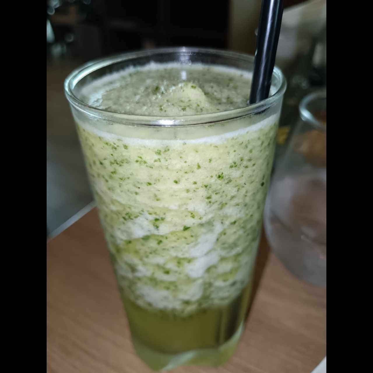 Jugo de piña con hierbabuena 