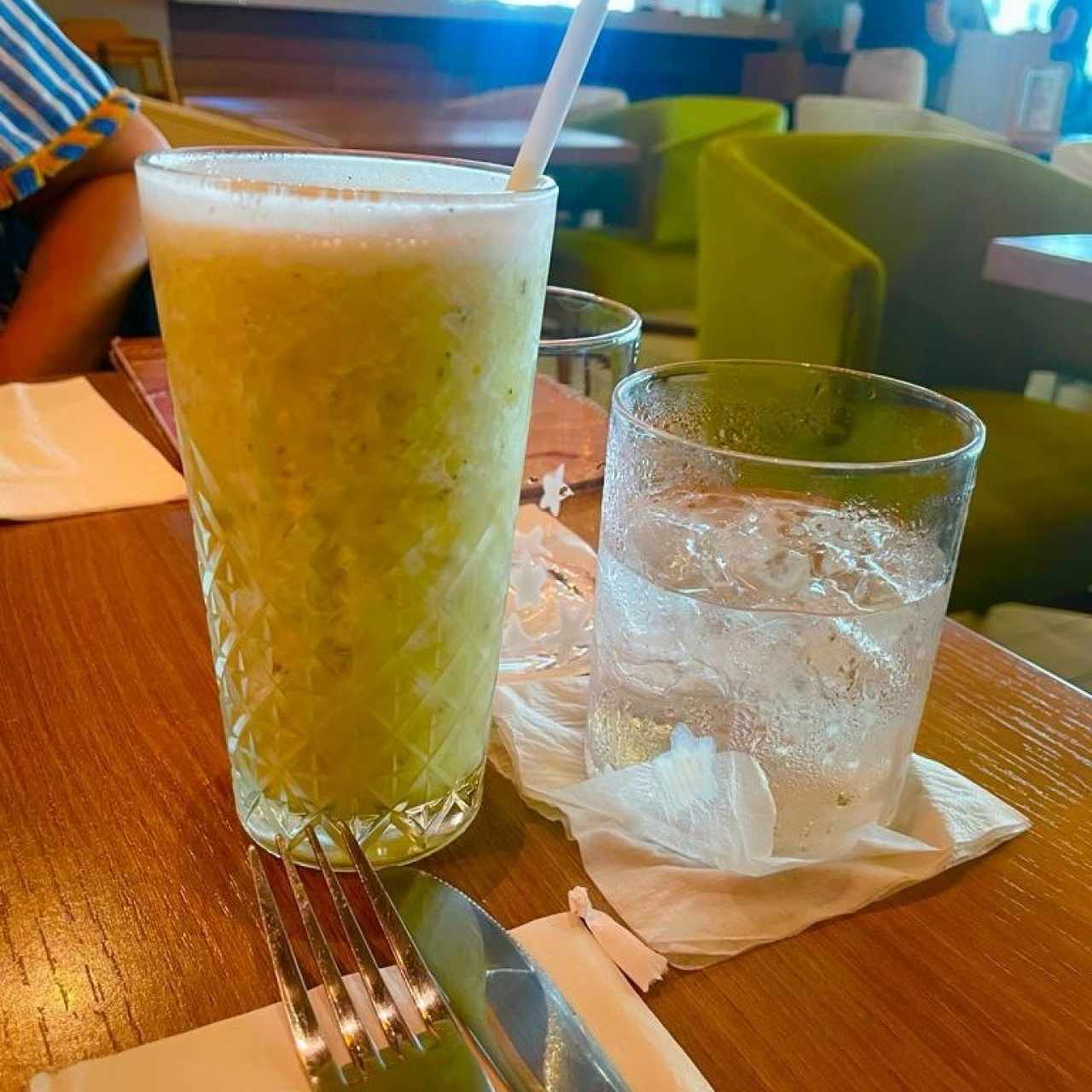 Licuado de Piña con Jengibre y Albahaca