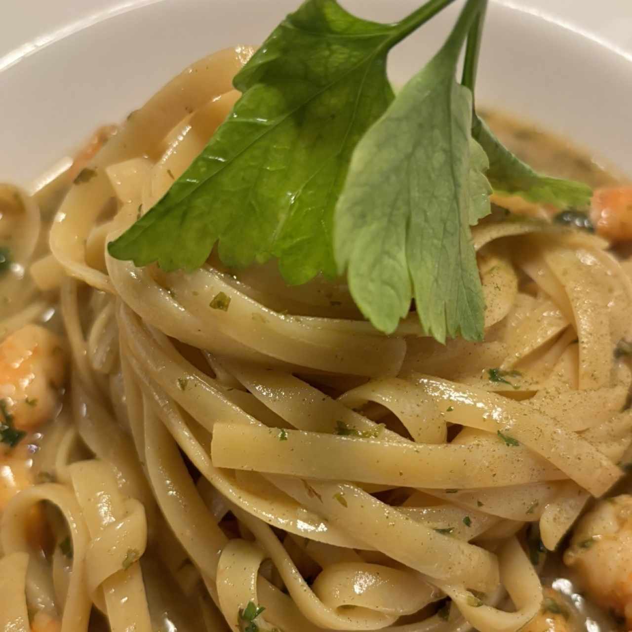 Fetuccini Aglio, Olio E Gamberetti