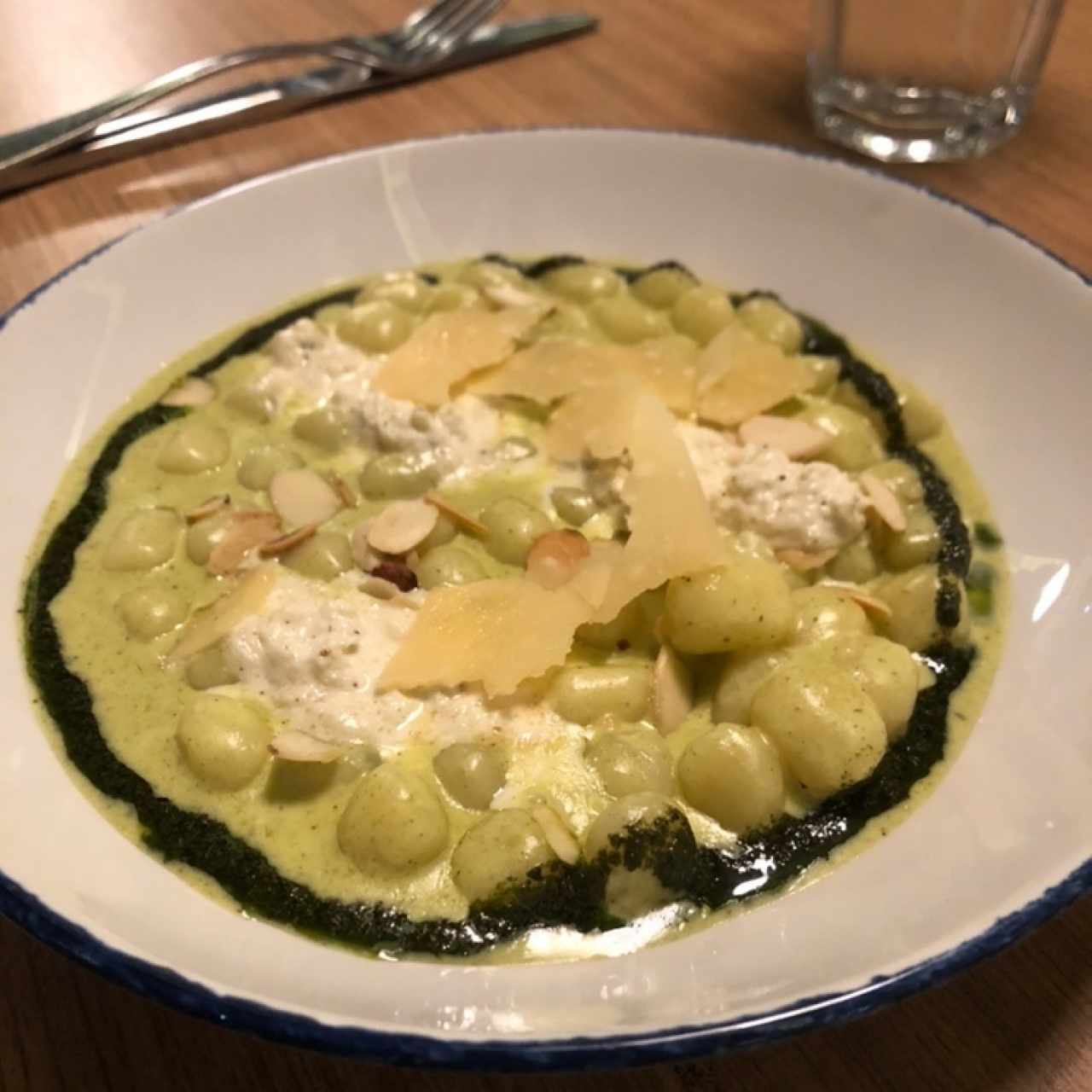 Gnocchi Al Pesto Rustico