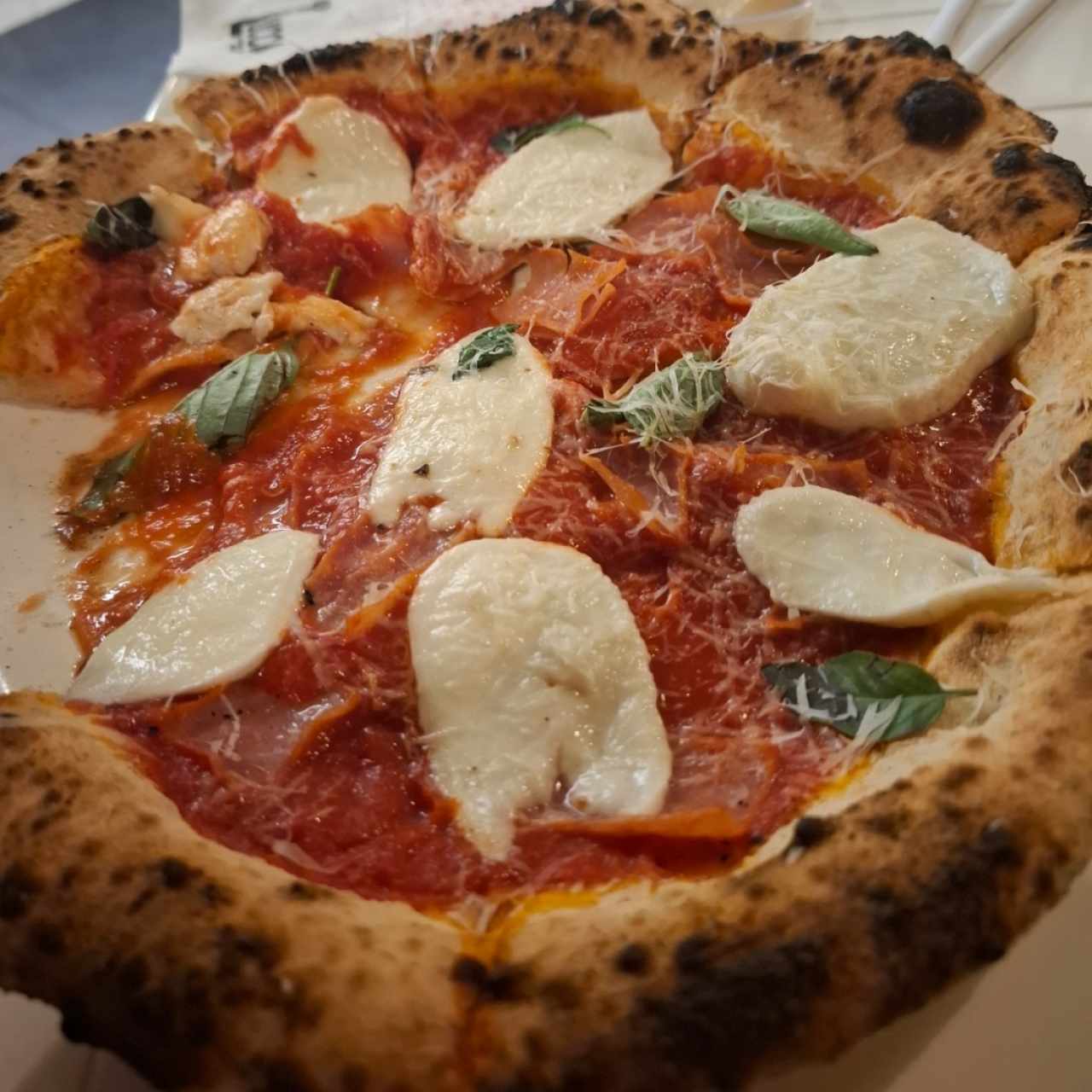 Pizzas Tradicionales - Pizza Margherita Napolitana