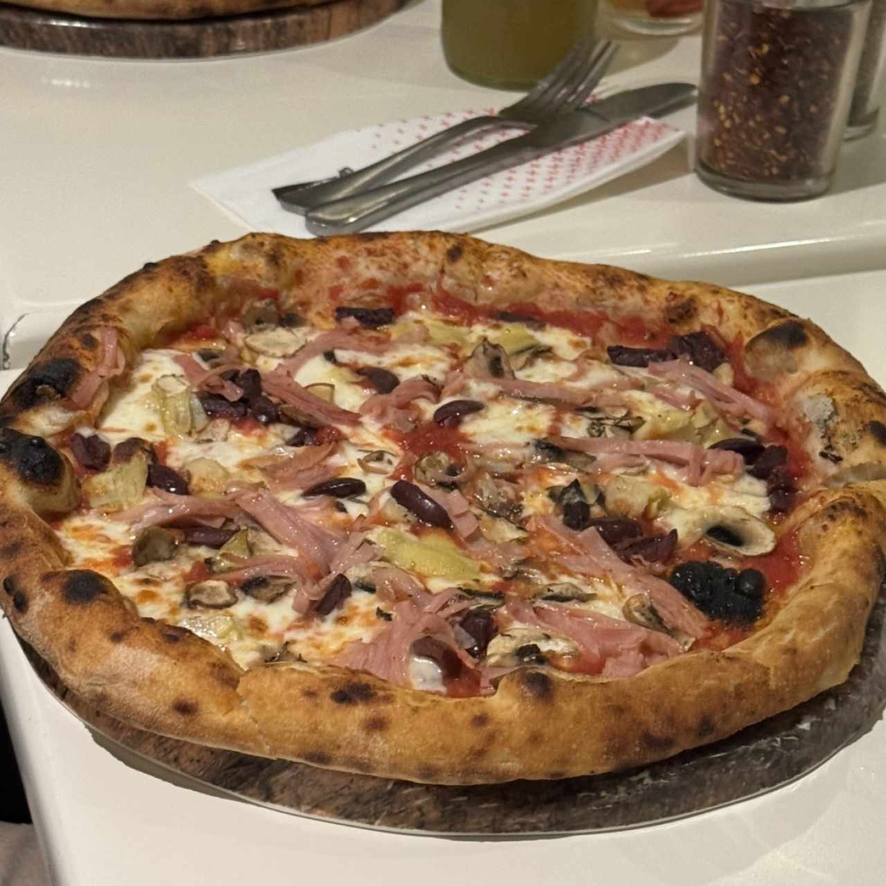 Pizzas Tradicionales - Pizza Quattro Stagioni