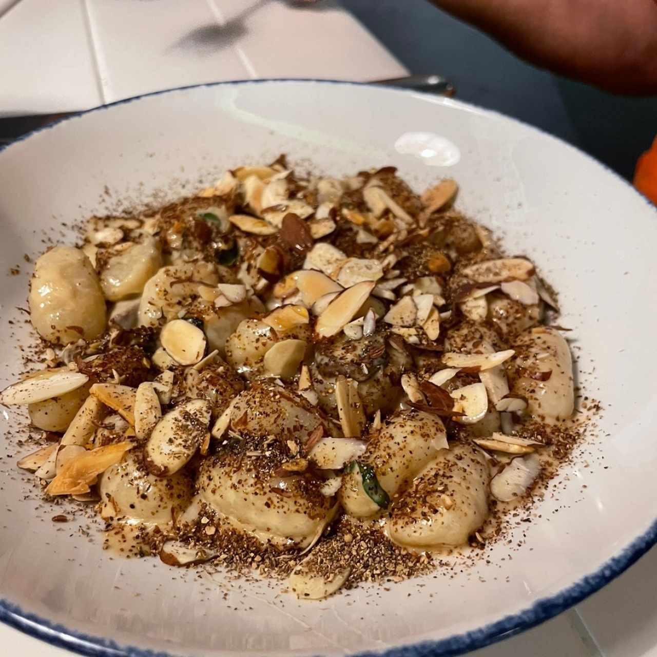 Ñoquis con almendras