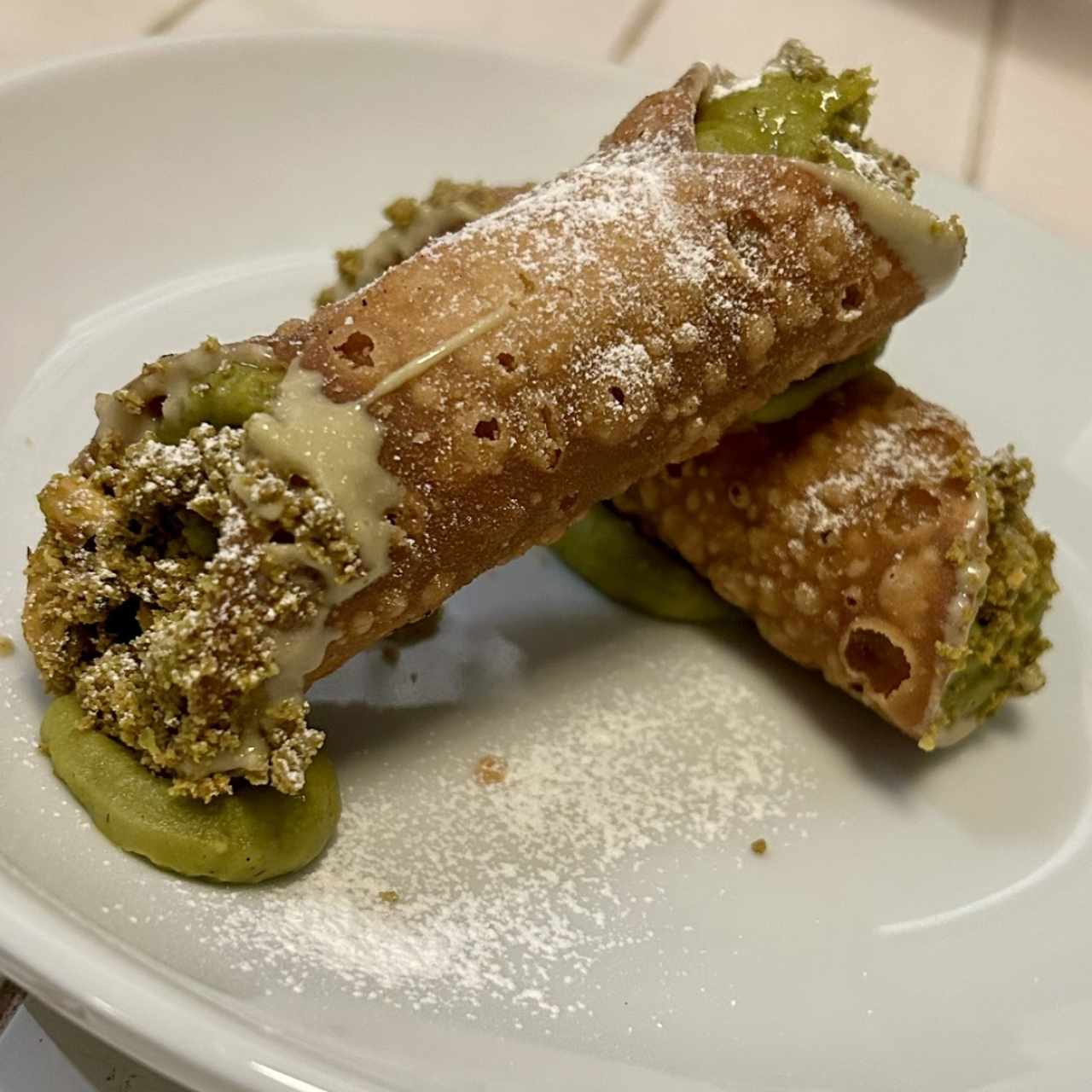 Canolli de pistacho