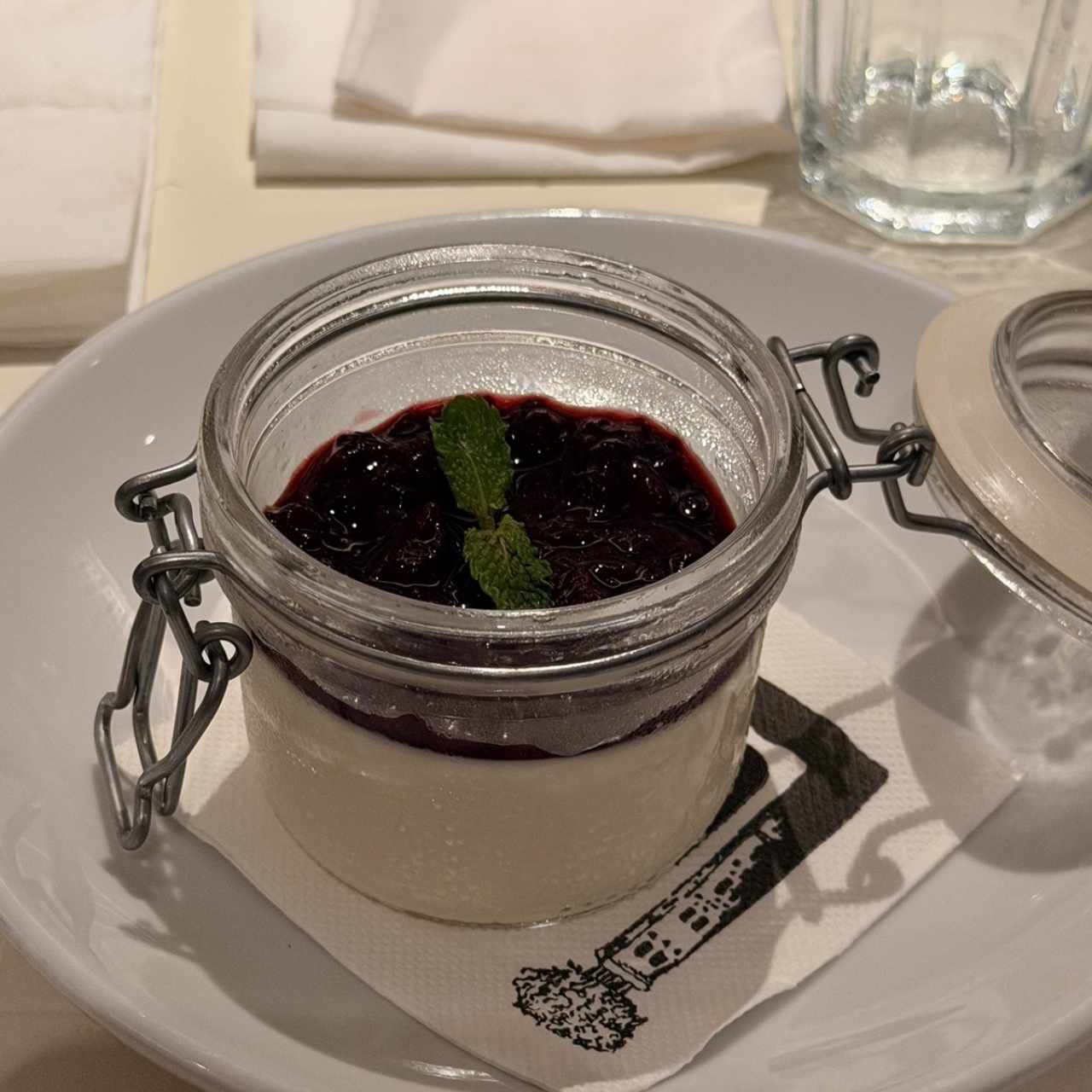 Pannacotta con frutos rojos