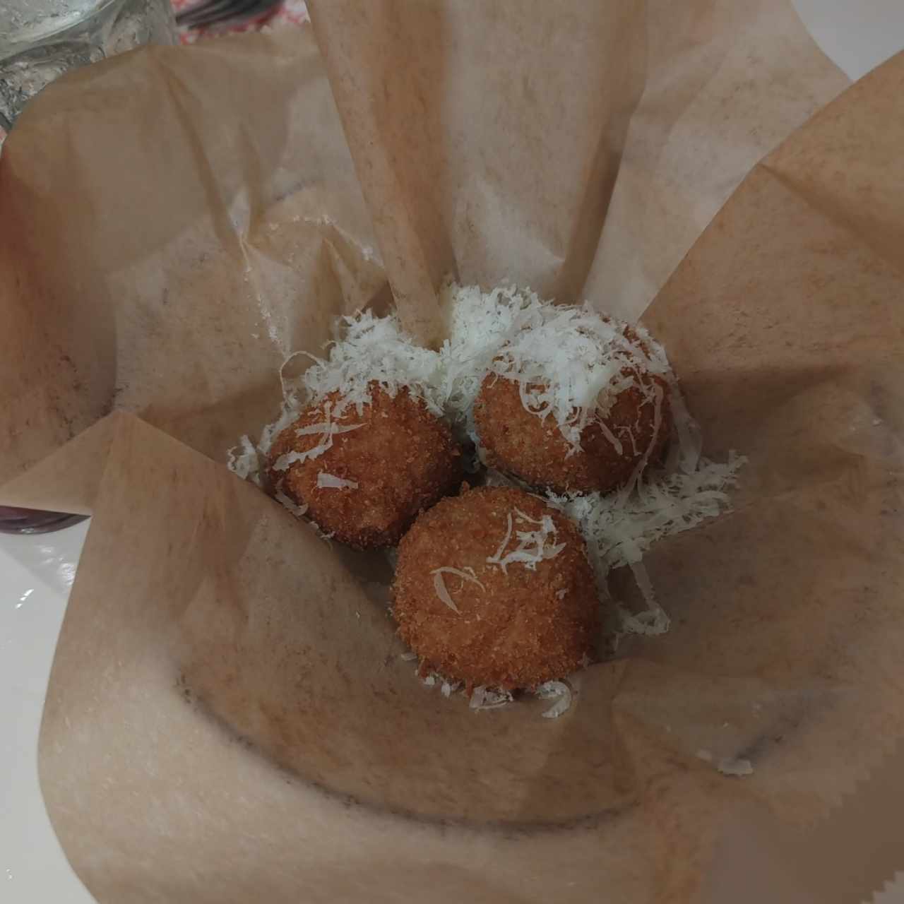 ARANCINI DI CACCIO E PEPE