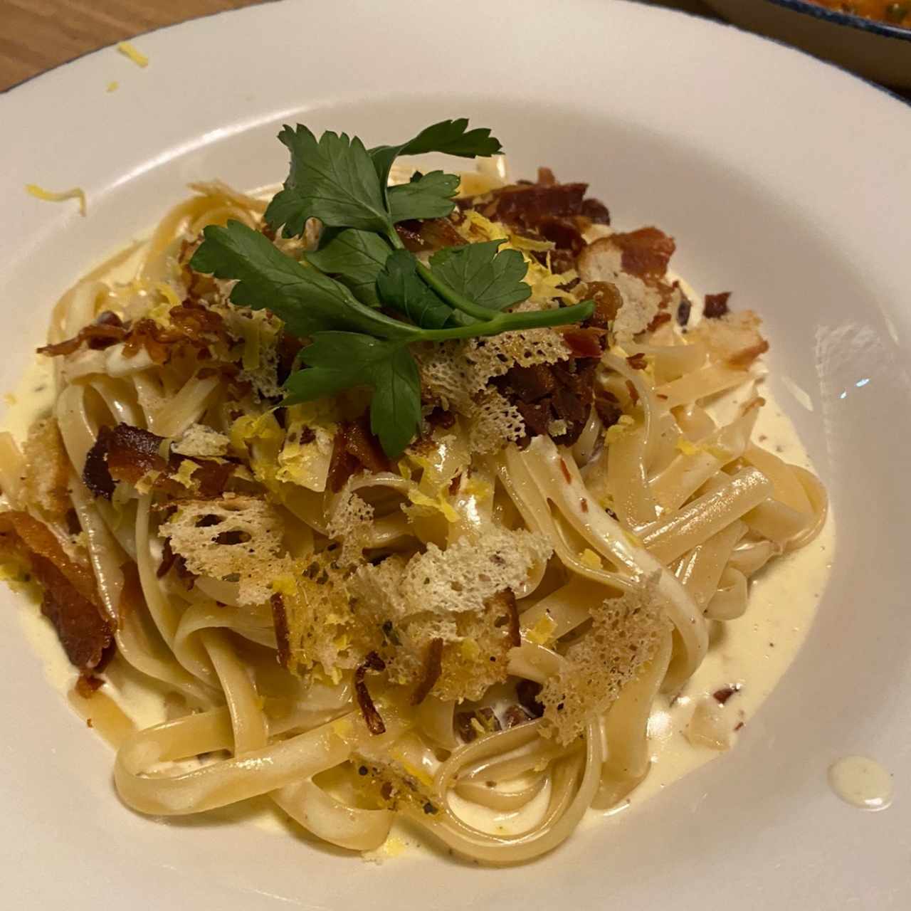 Pasta ni carbonara ni alfredo es fatal