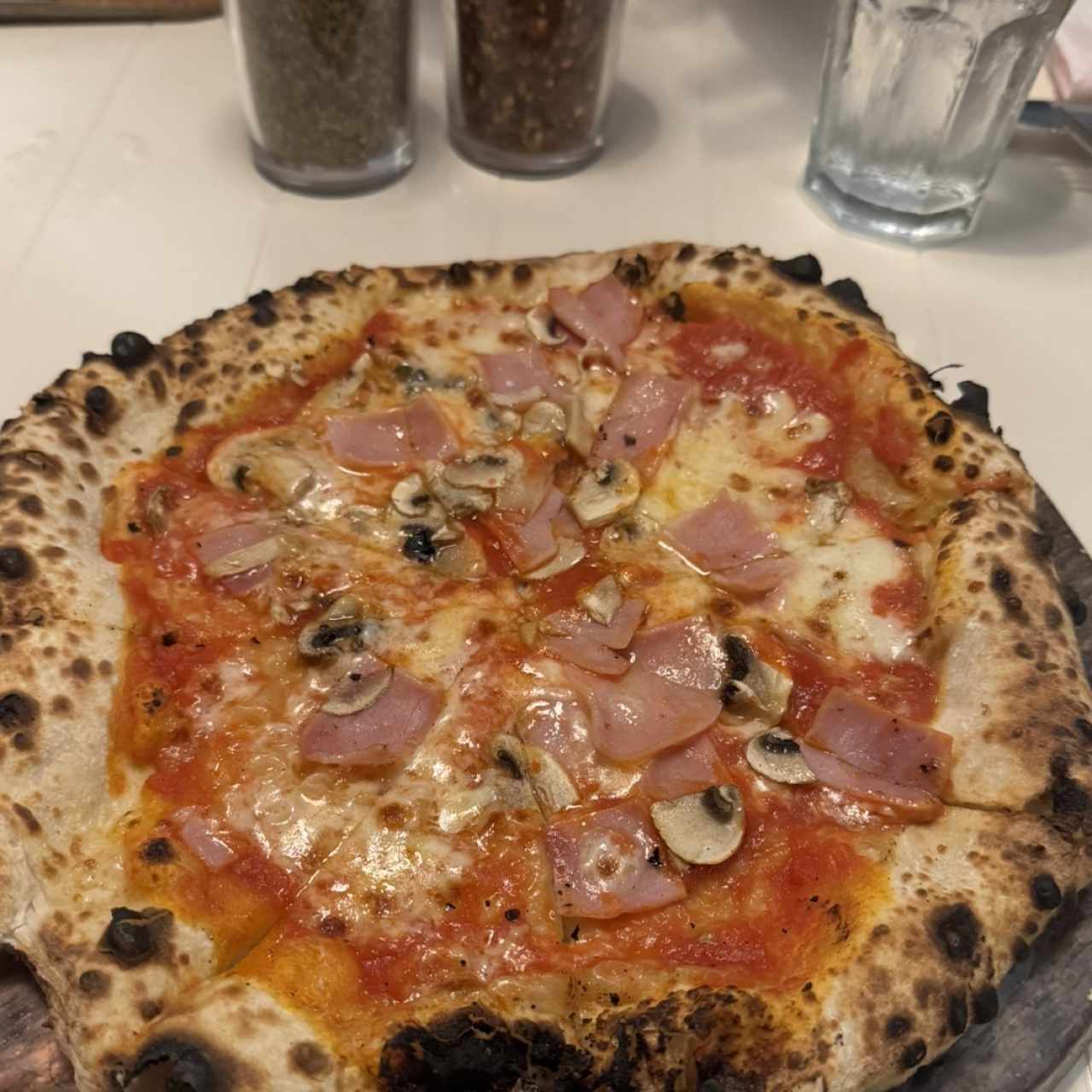 Pizzas Tradicionales - Pizza Prosciutto Funghi