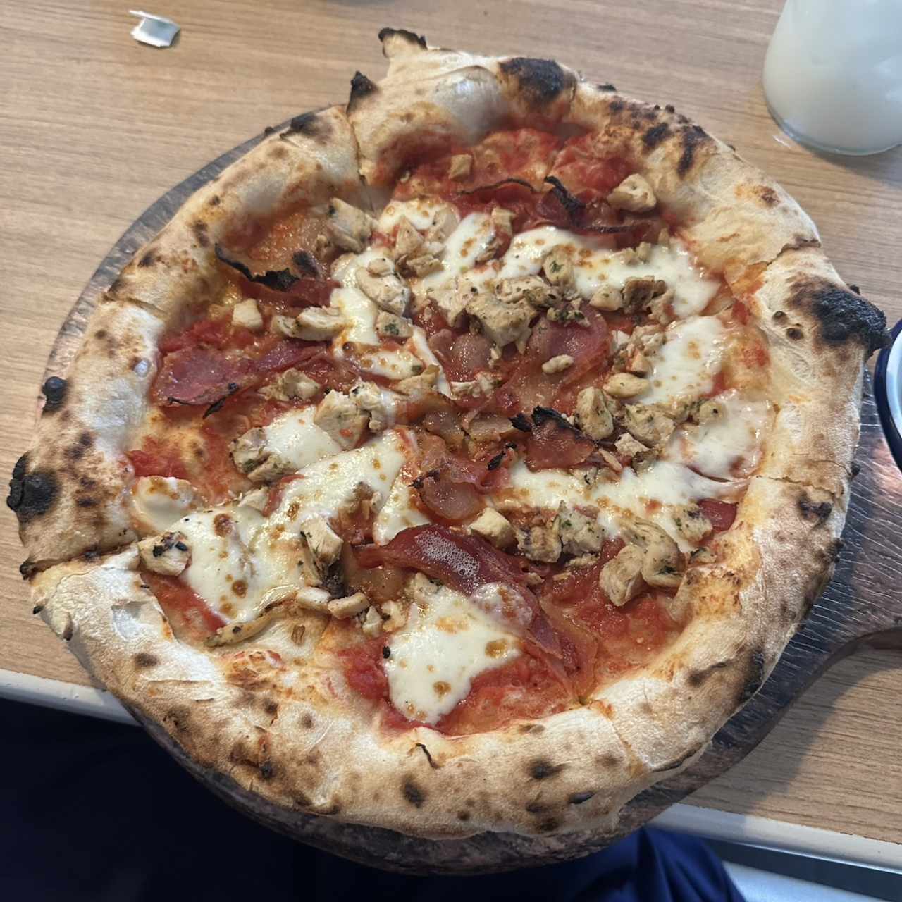 Pizzas Tradicionales - Pizza con Pollo