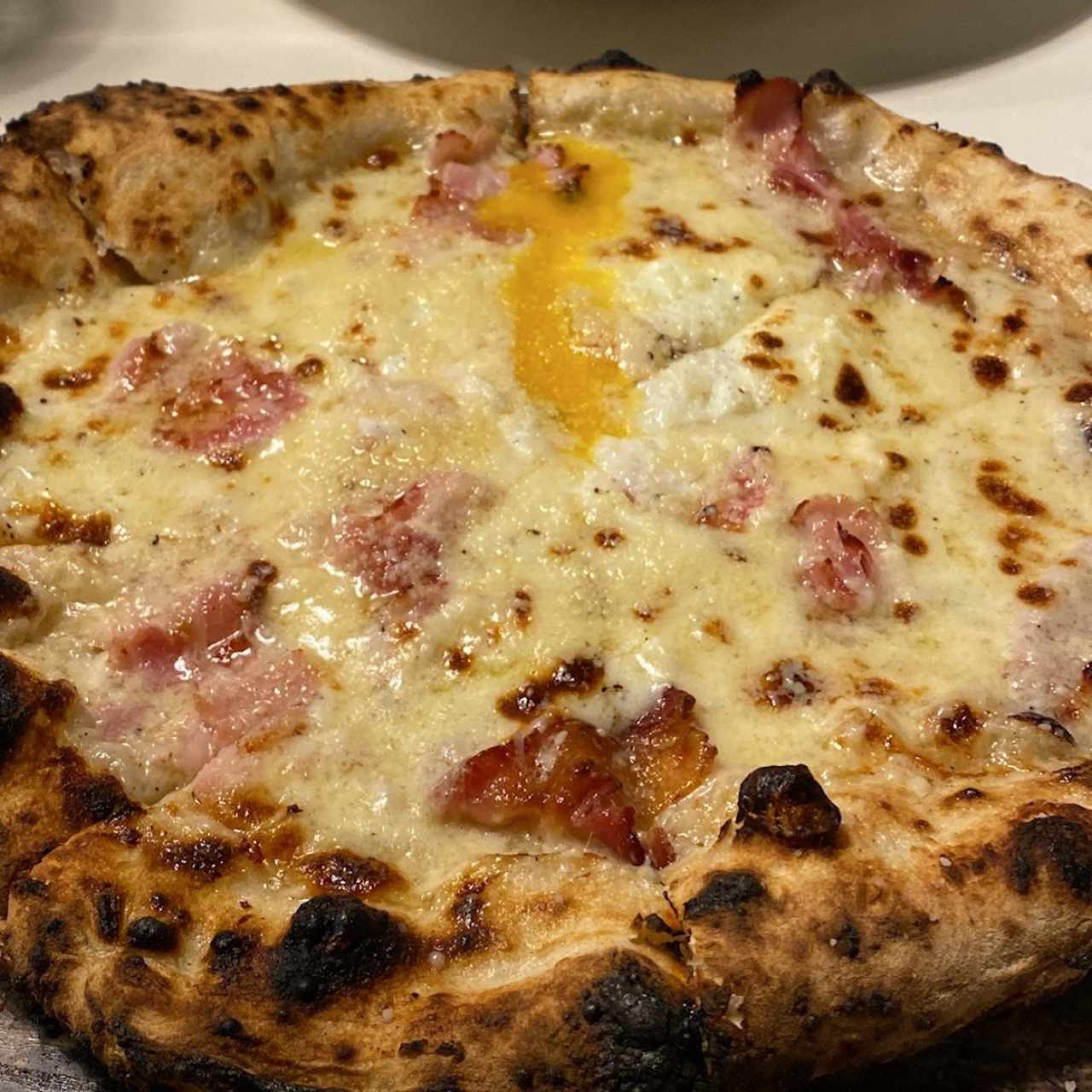 Piezas Extraordinarias - Pizza Carbonara