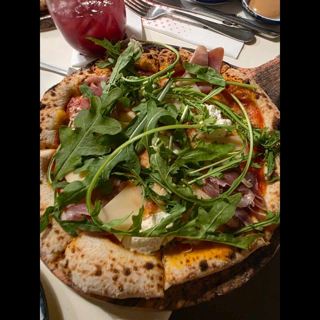 Pizzas Tradicionales - Pizza Prosciutto Funghi