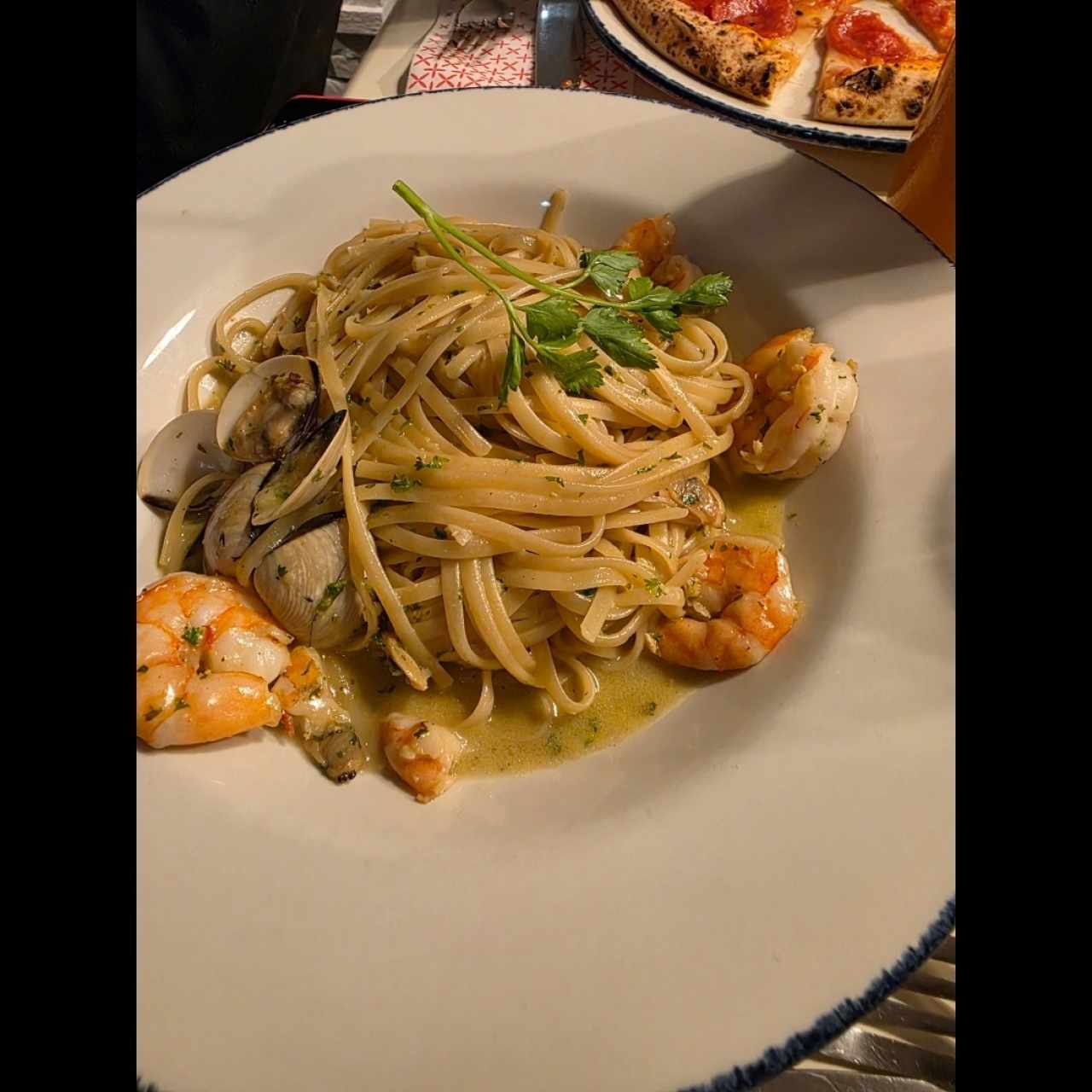 Pastas - Linguini Vongole y camarones