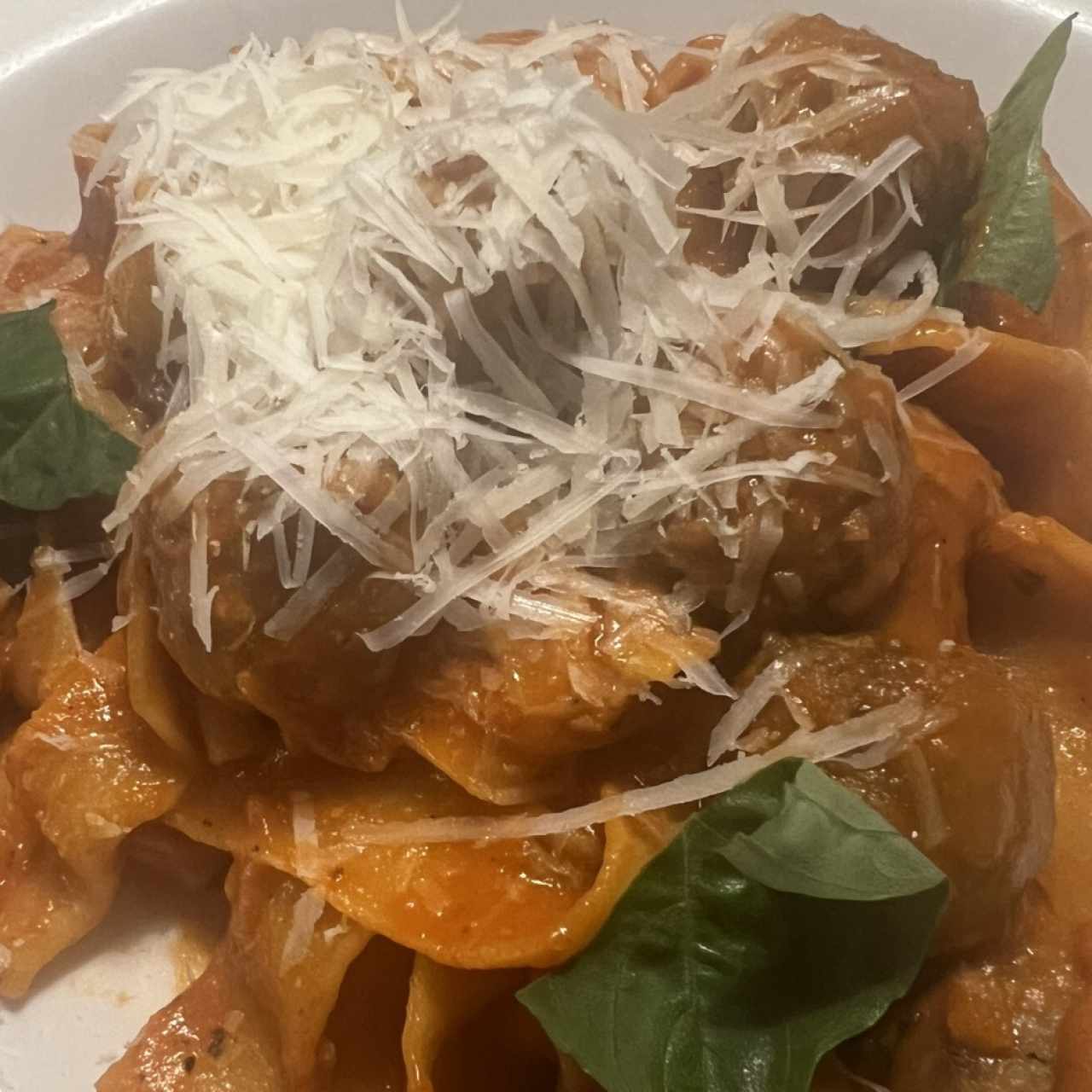 Pastas - Paccheri Alla Bolognesa