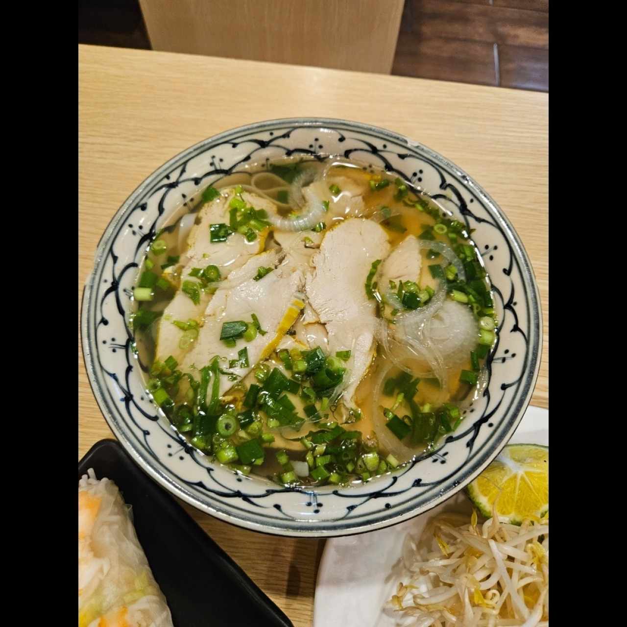 pho de pollo