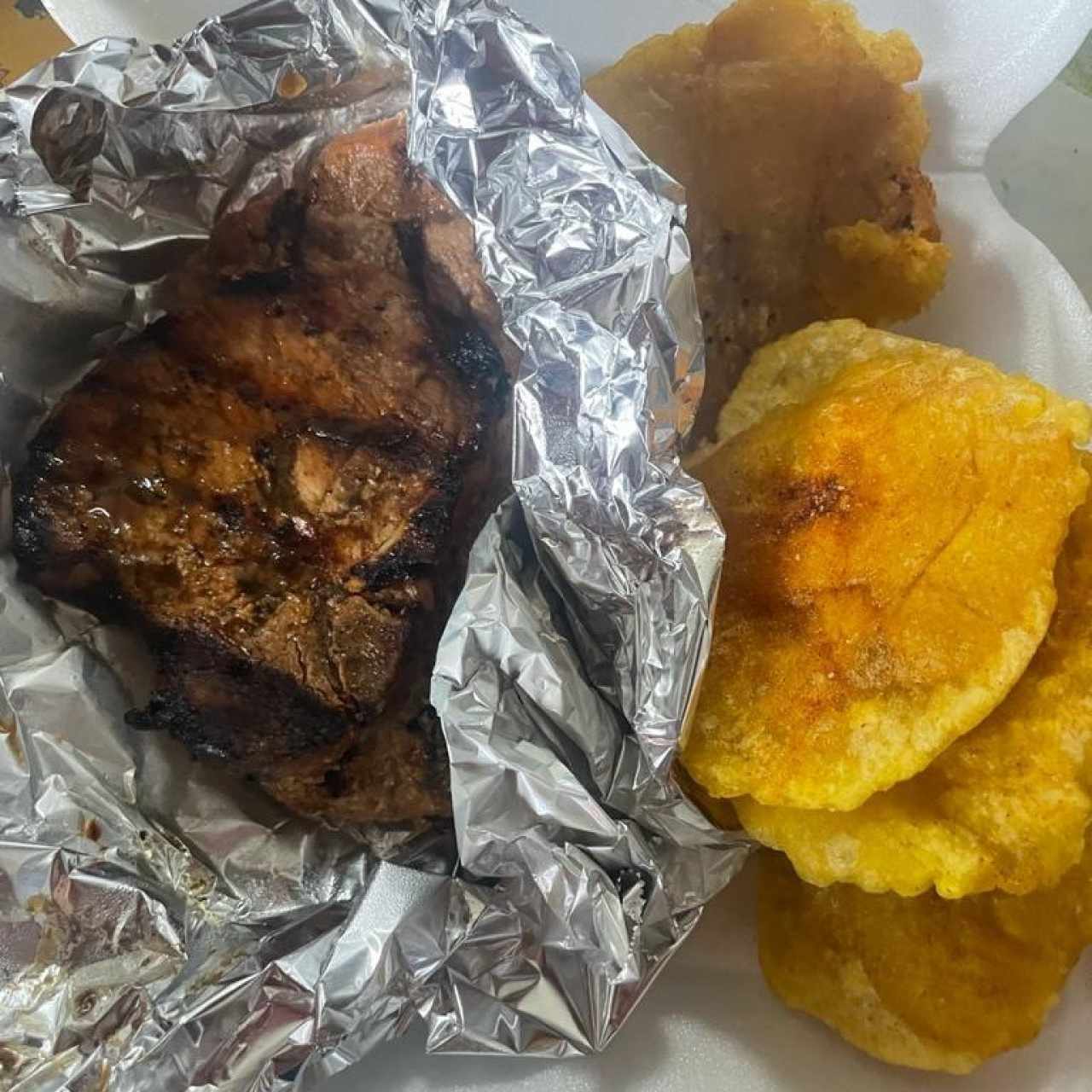 Carne Asada con Patacones
