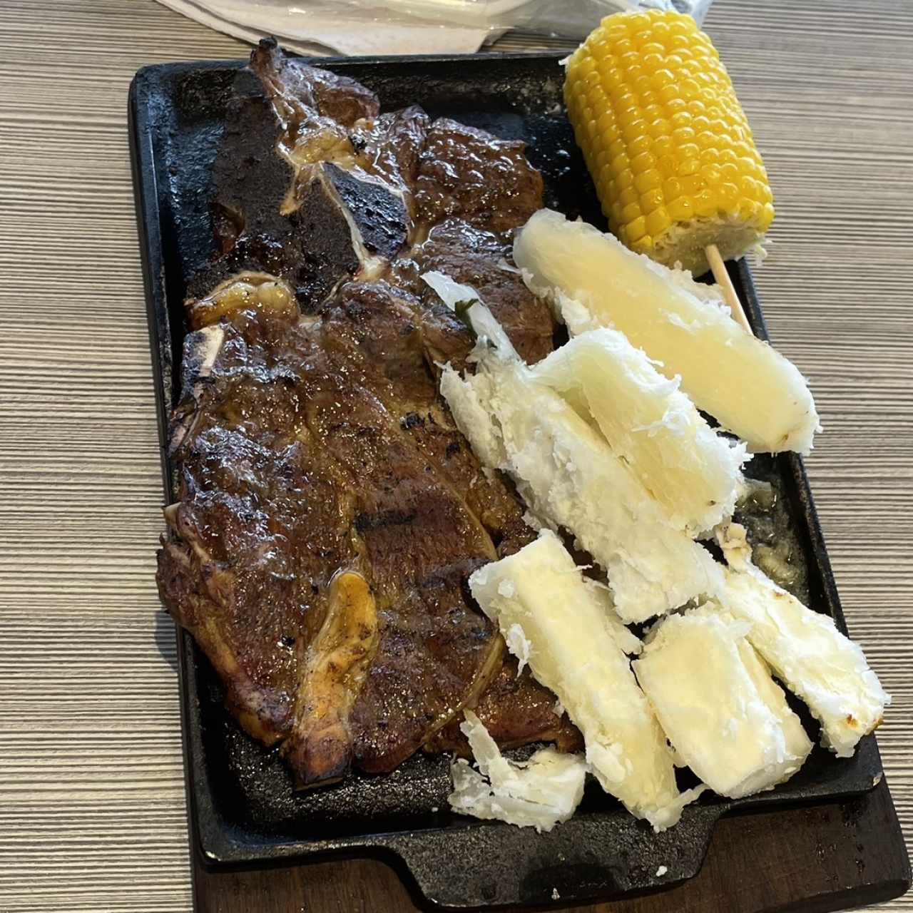 Pulpa blanca con yuca y mazorca