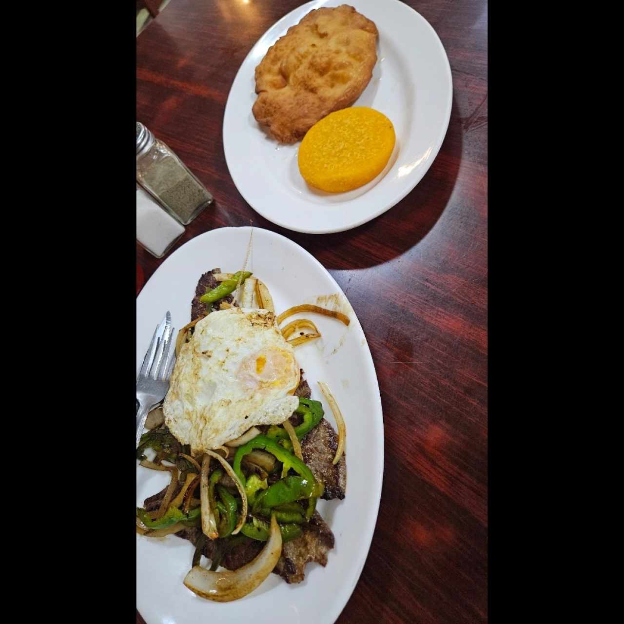 Desayunos - Bistec a Caballo