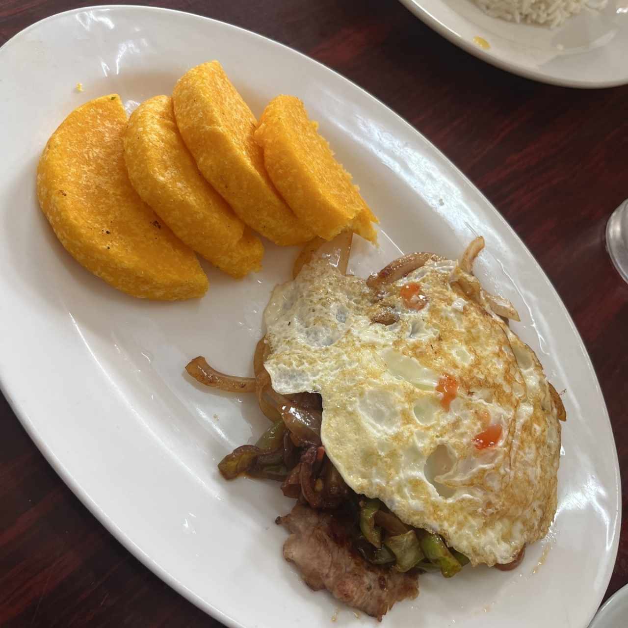 Desayunos - Bistec a Caballo