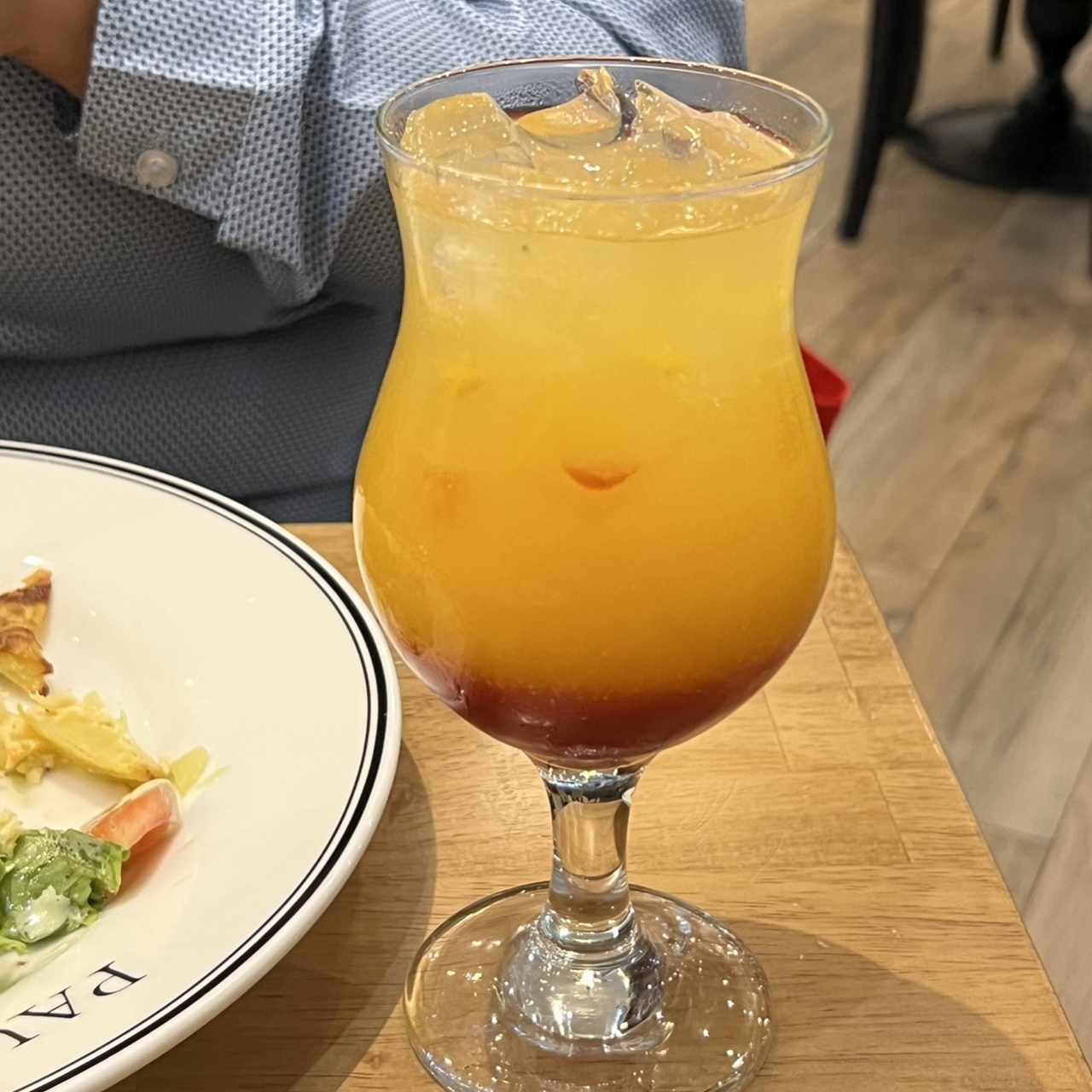 Bebida de fresa con maracuyá