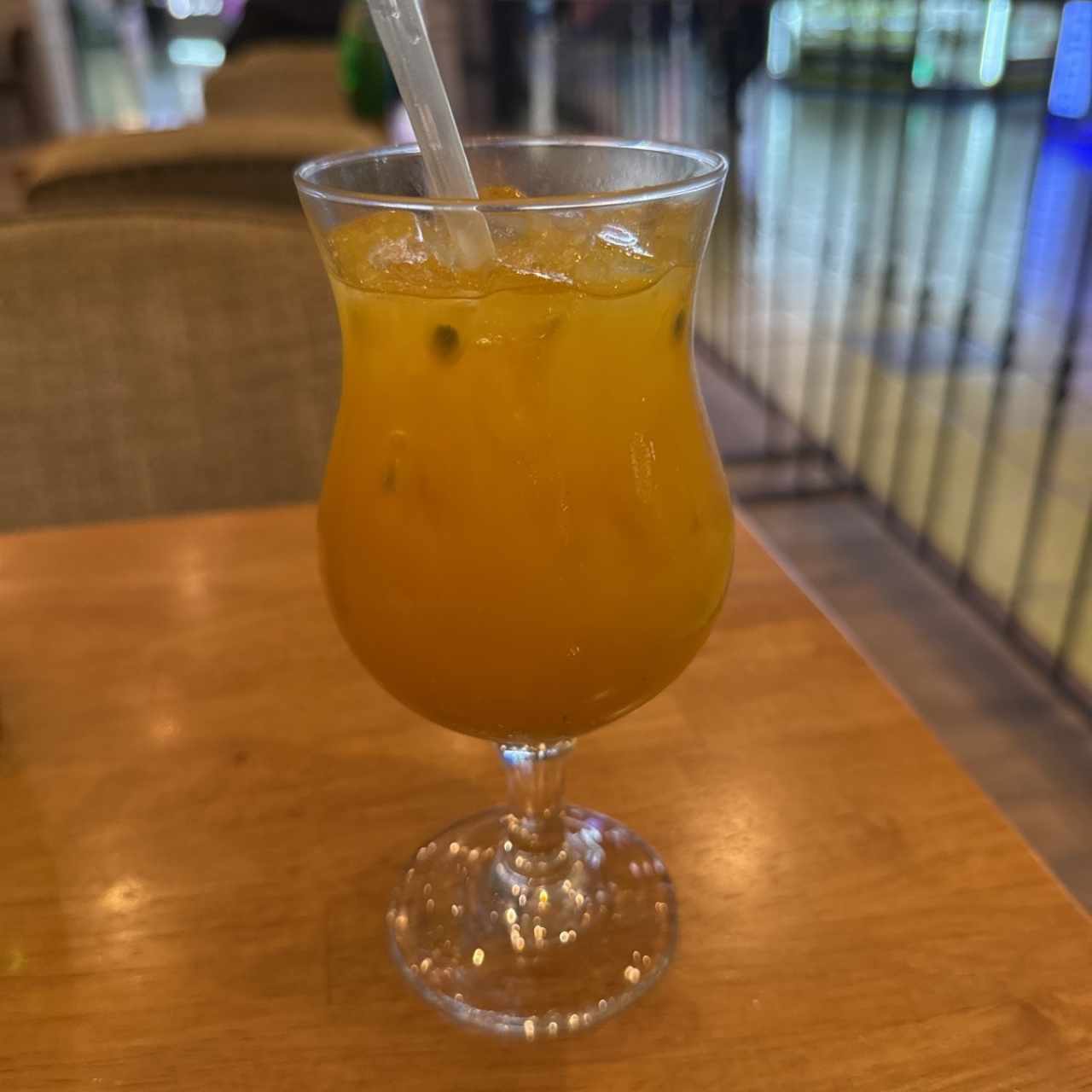 Maracuya mango con perrier