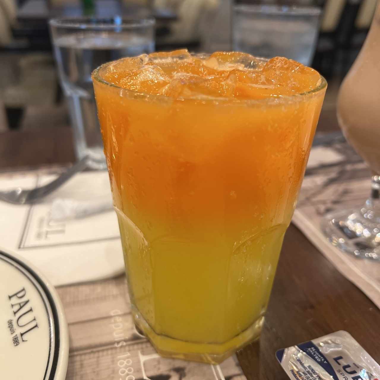 Jugo de naranja, zanahoria y jengibre