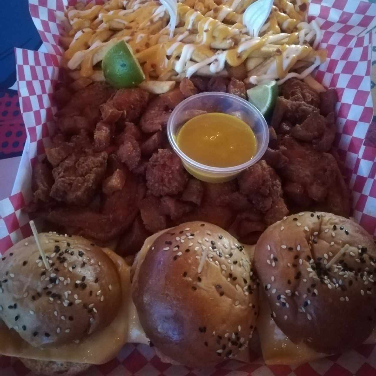 3 cerditos